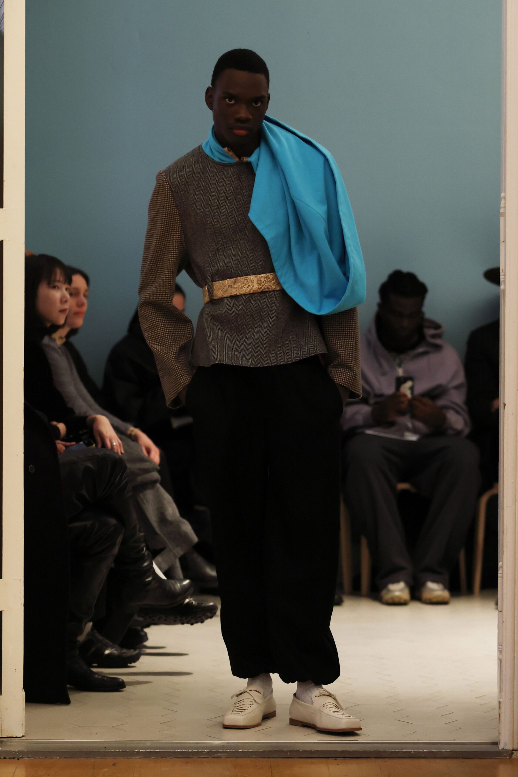 gray relaxed top with blue scarf