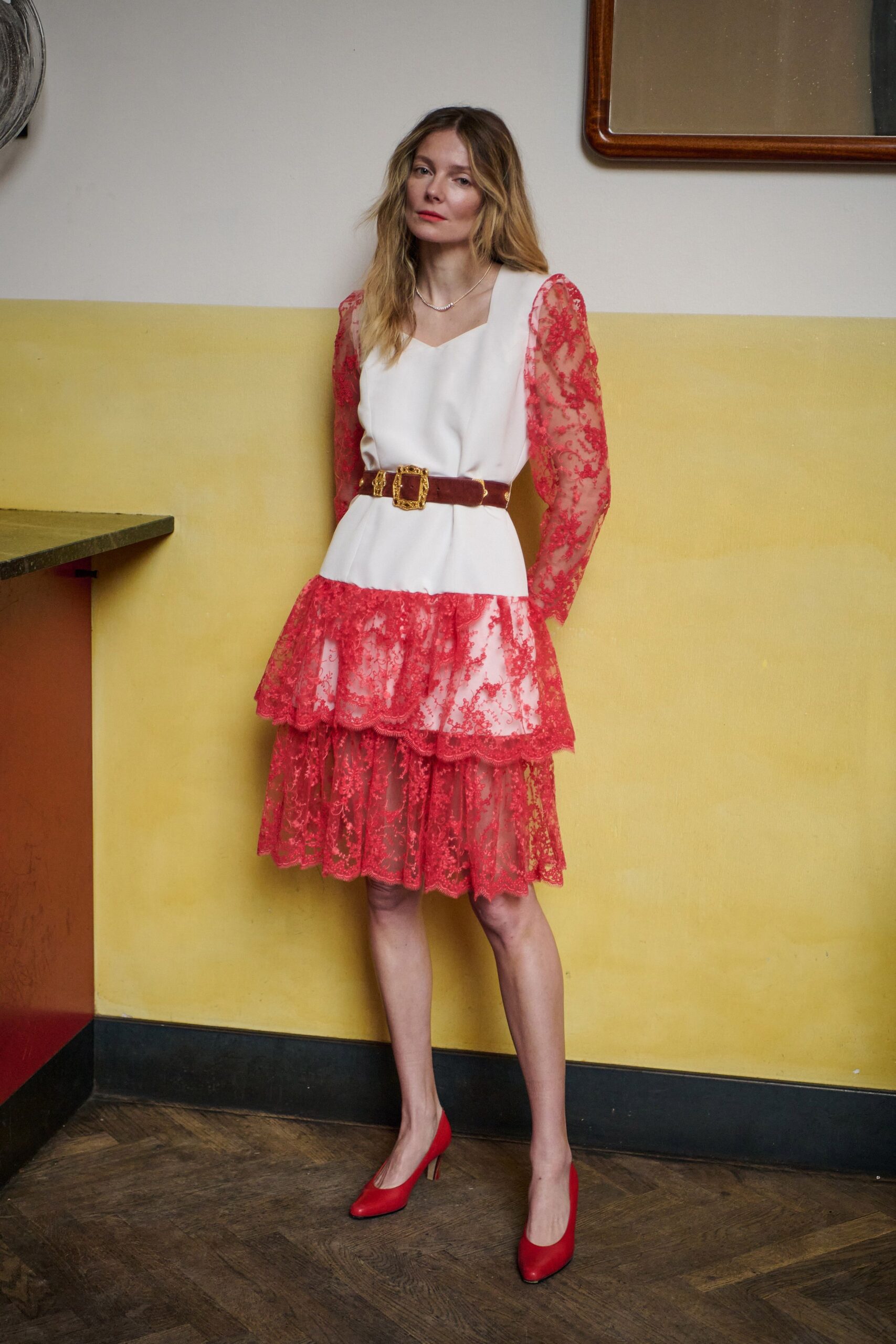 white lace long-sleeve v-neck fitted tiered short dress