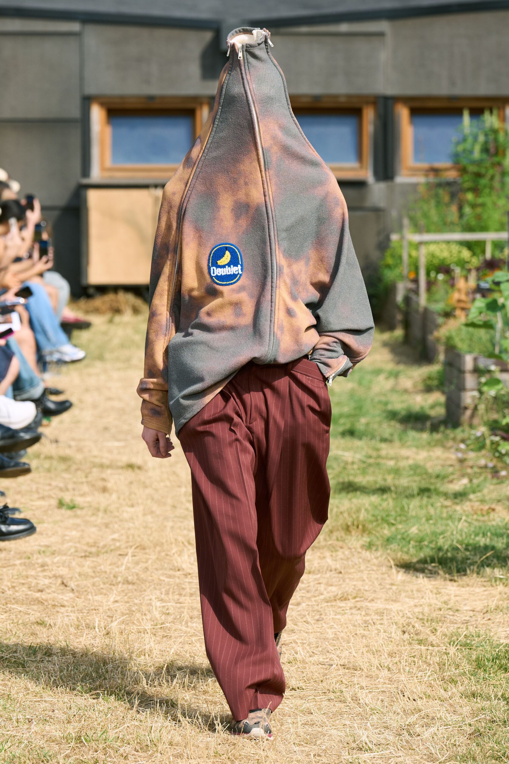 red cotton relaxed pleated pants