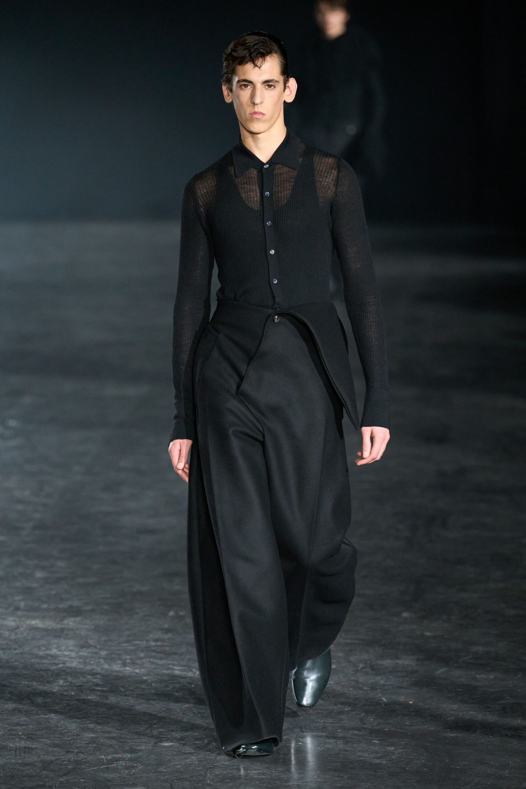 black cotton long-sleeve collared fitted textured shirt