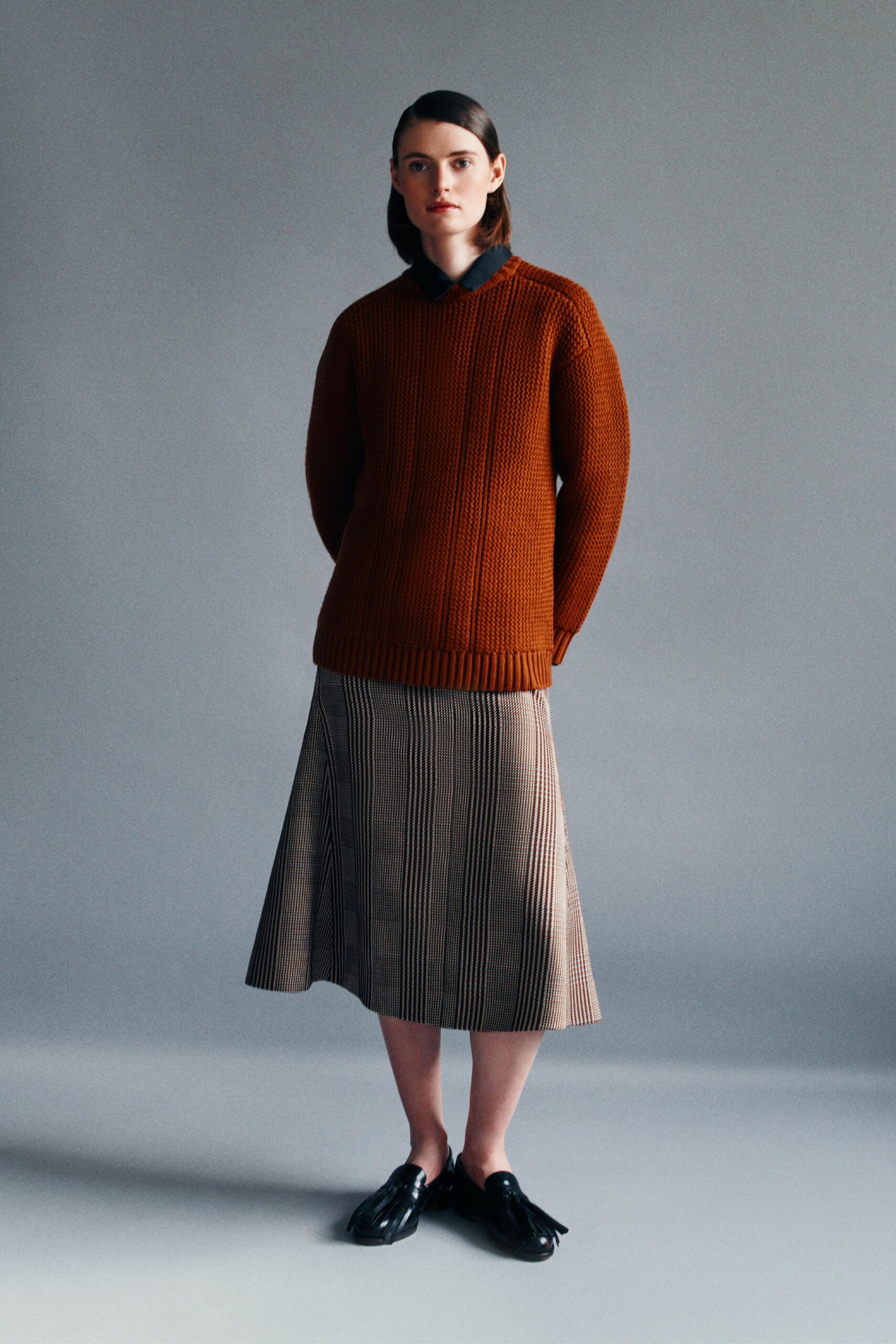 brown wool long-sleeve v-neck relaxed ribbed sweater