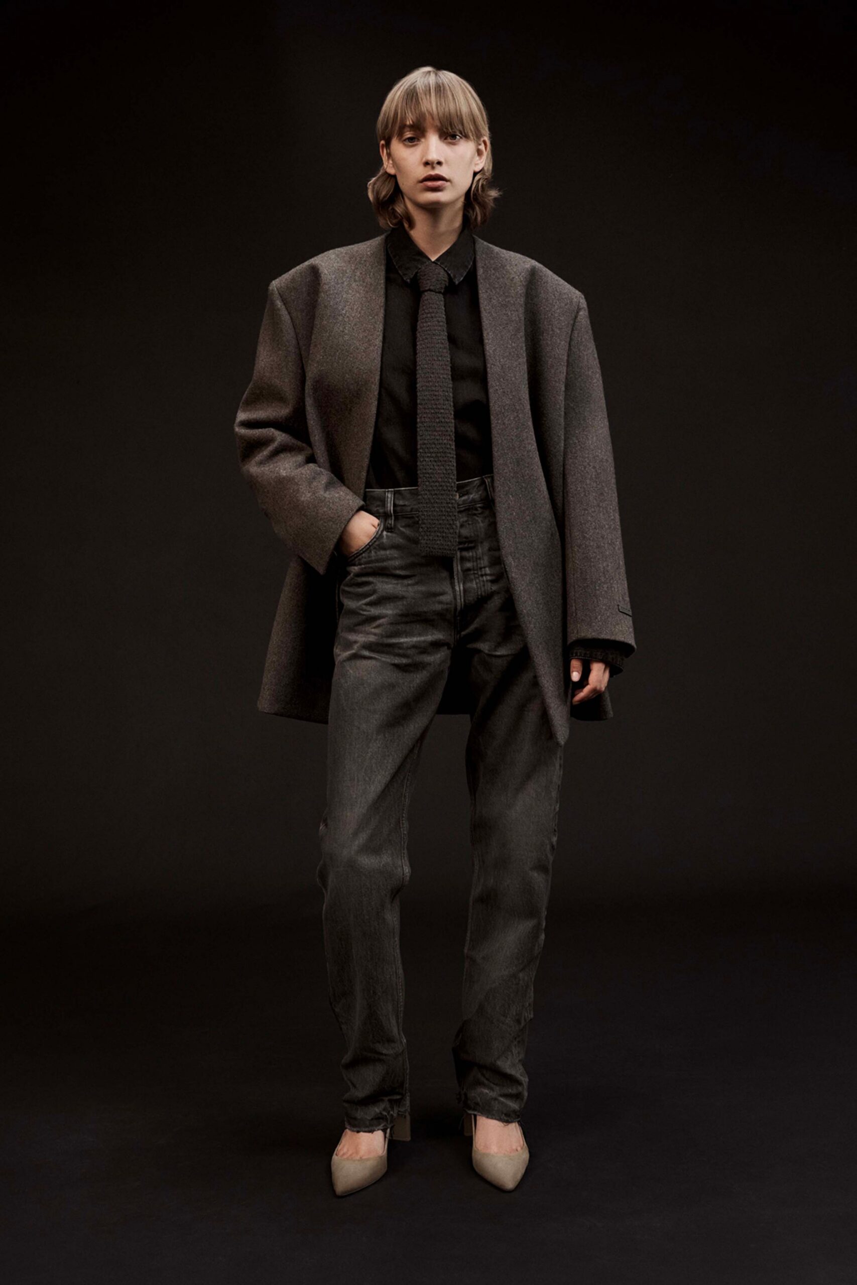 gray wool long-sleeve collared oversized coat