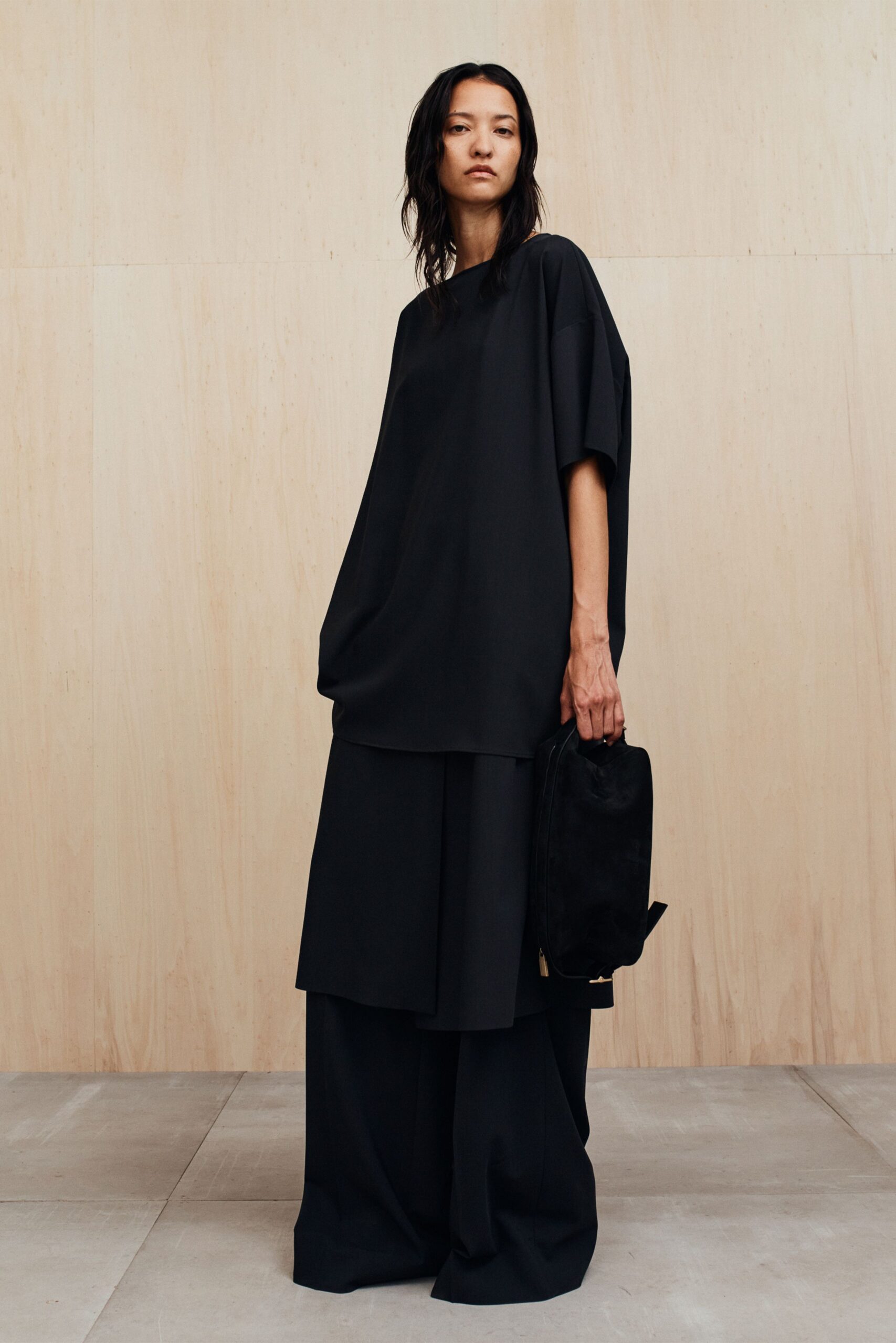 black cotton short-sleeve high-neck oversized top