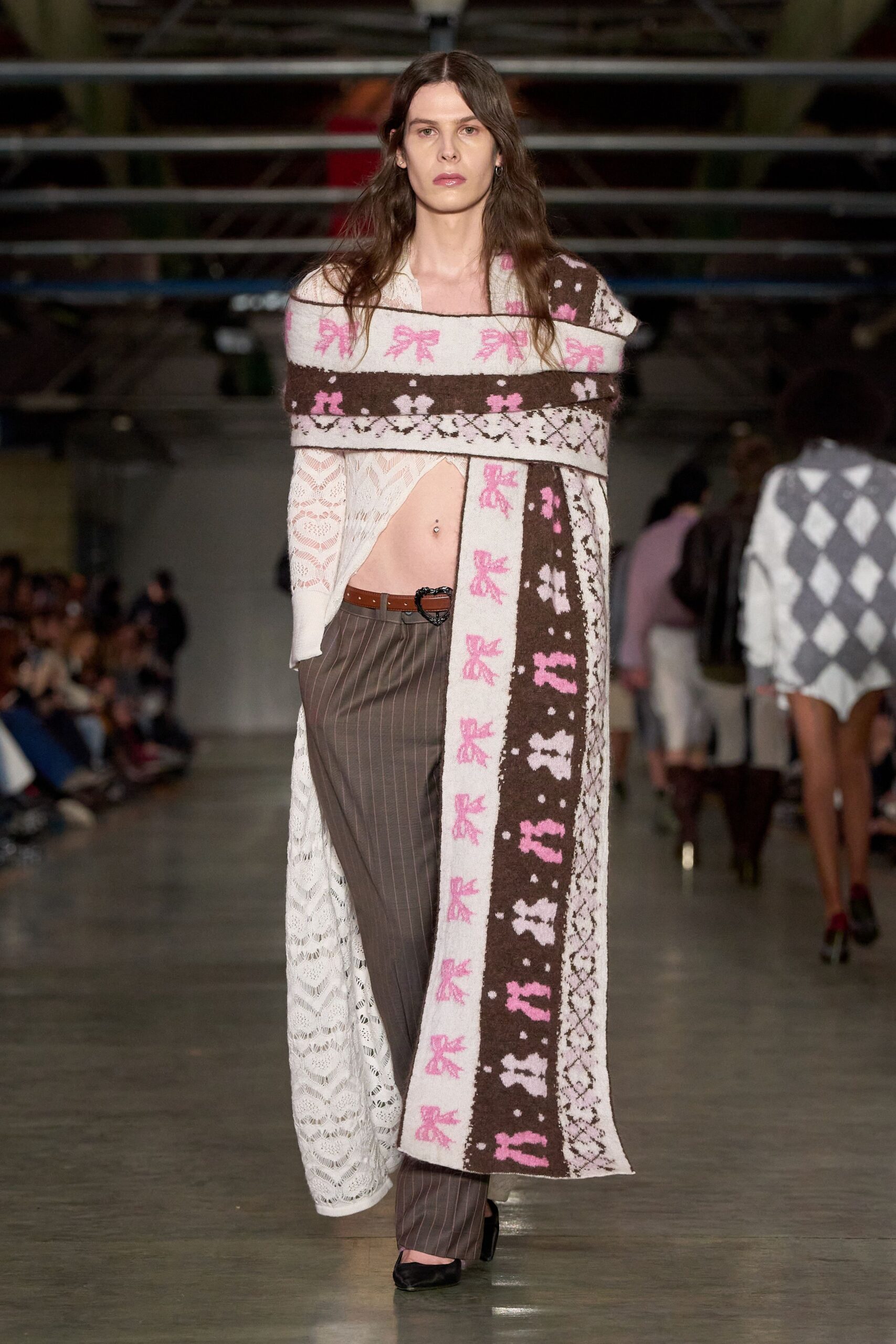 pink knit embroidered scarf