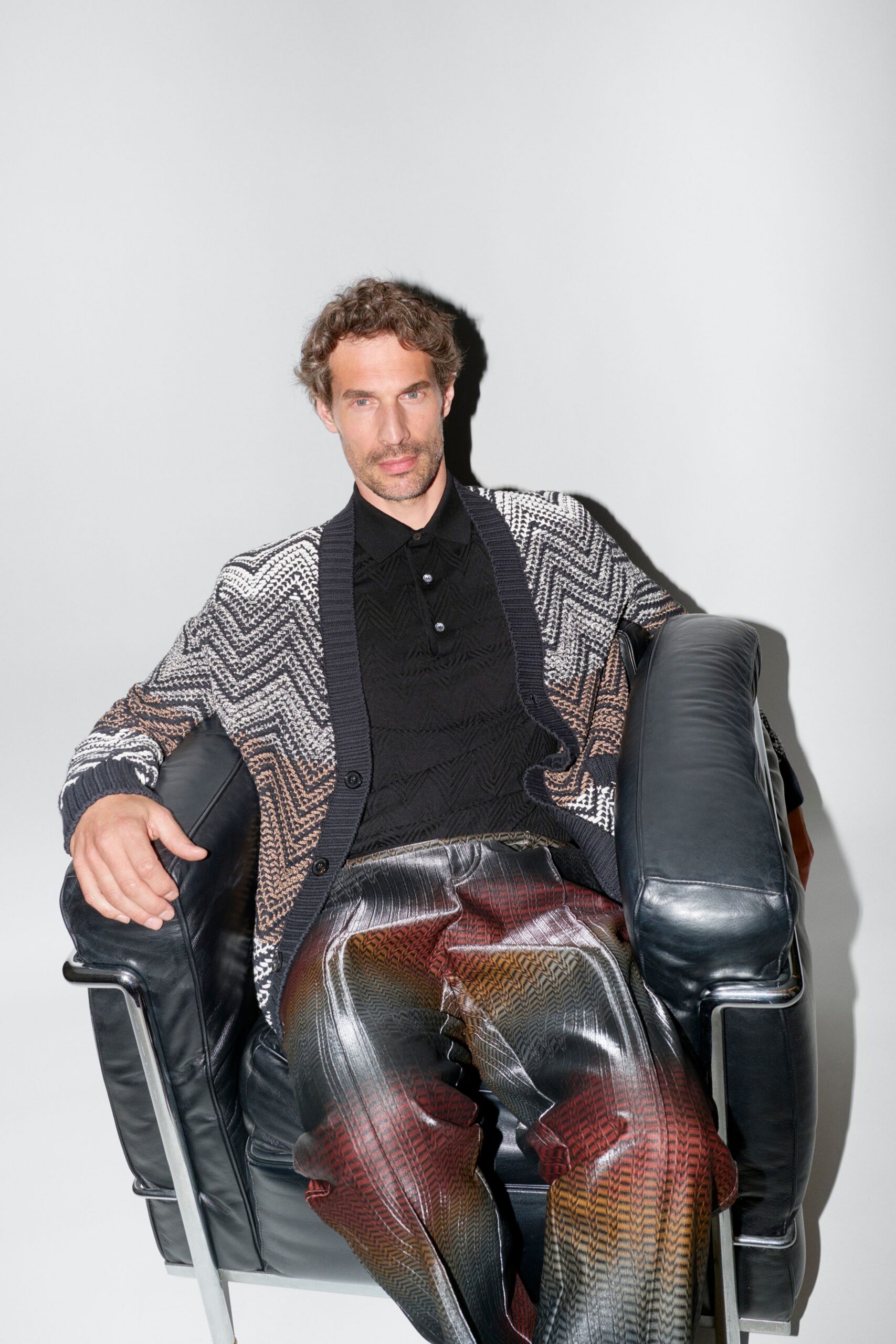 red vinyl slim pleated shiny pants