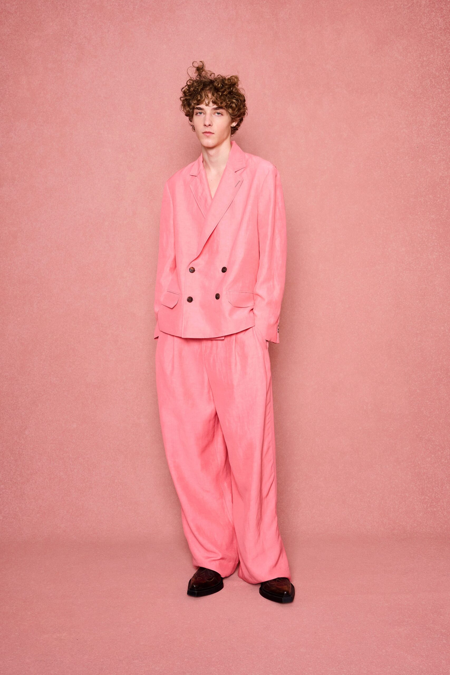pink linen blazer and pants