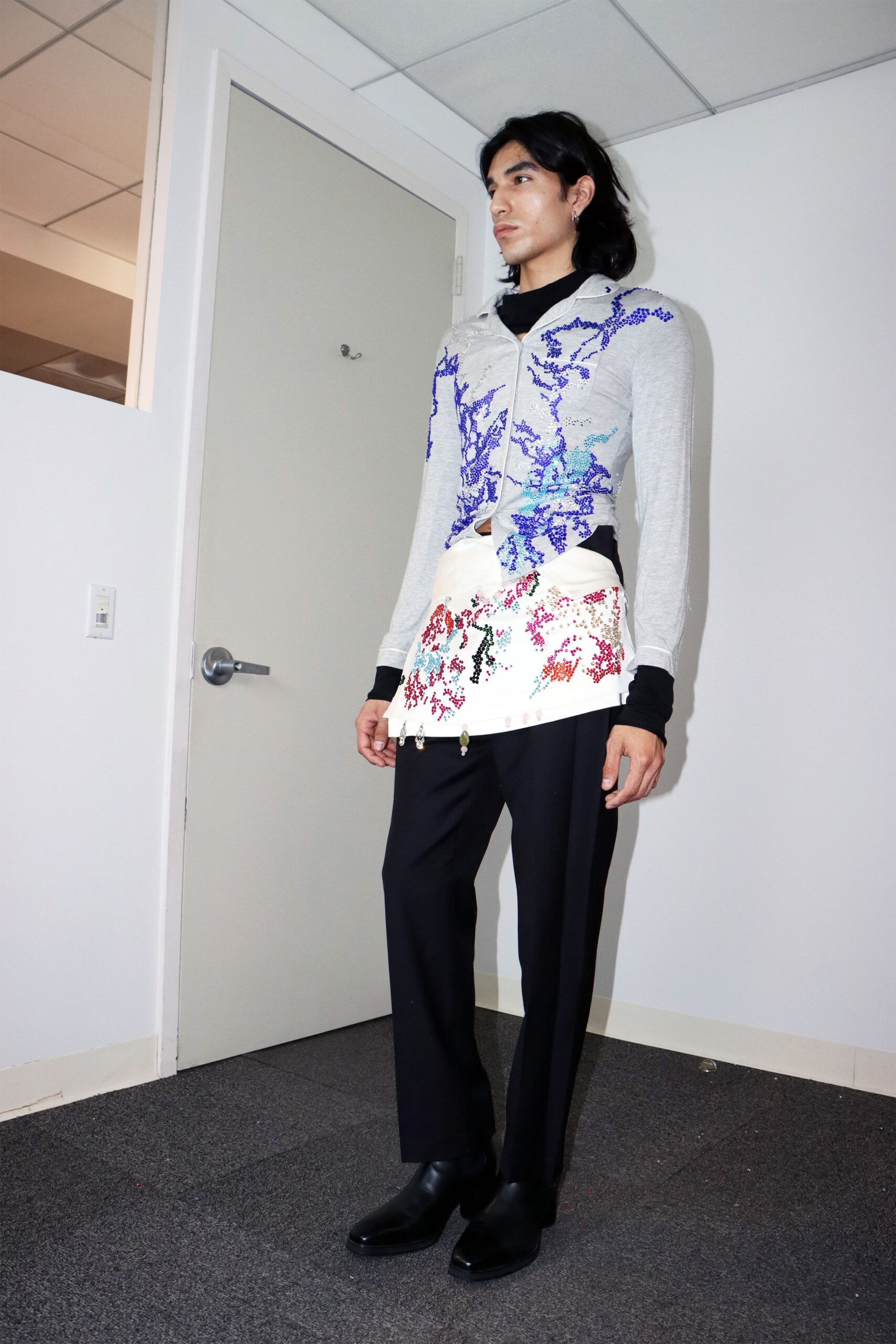 gray cotton long-sleeve collared fitted embroidered shirt