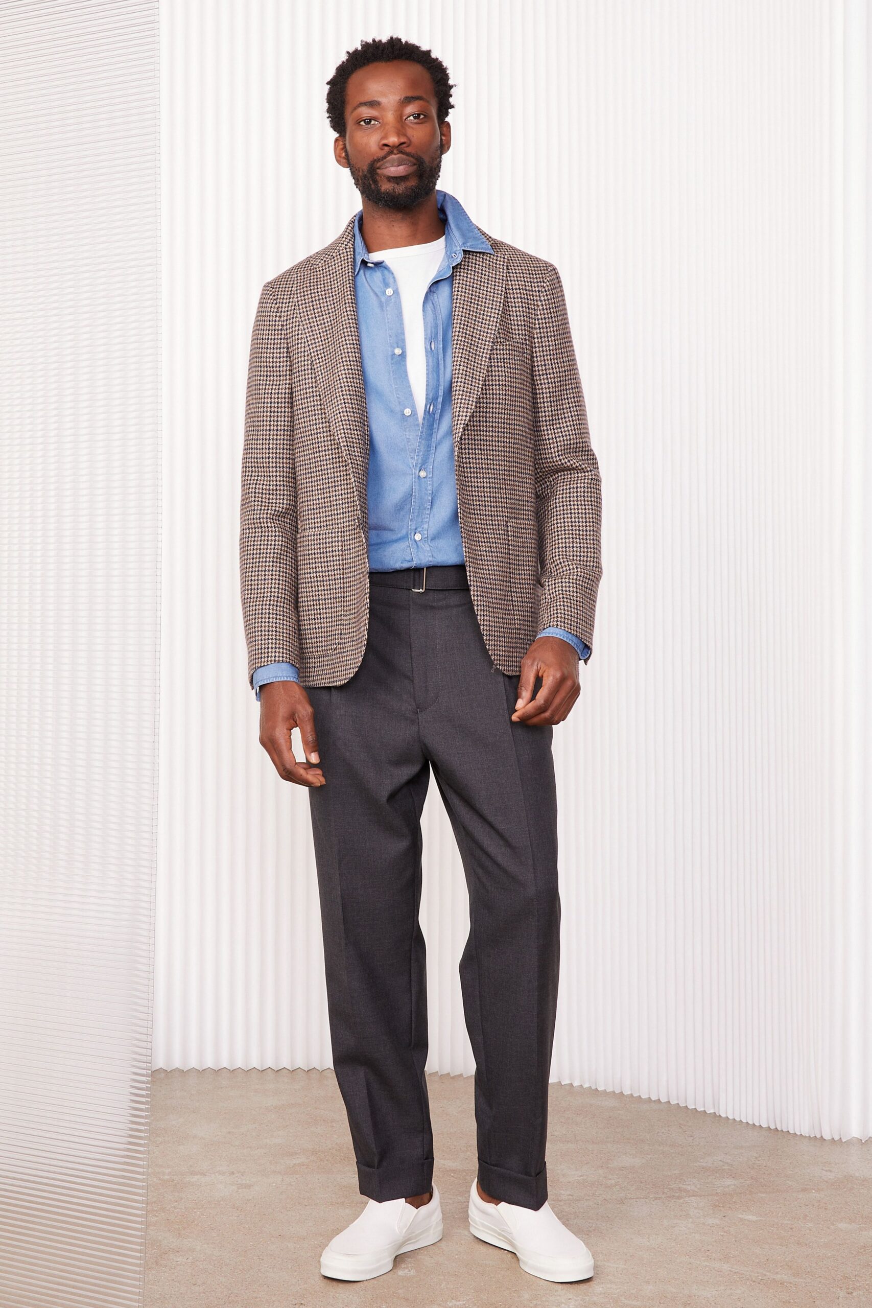 brown checked blazer with blue shirt