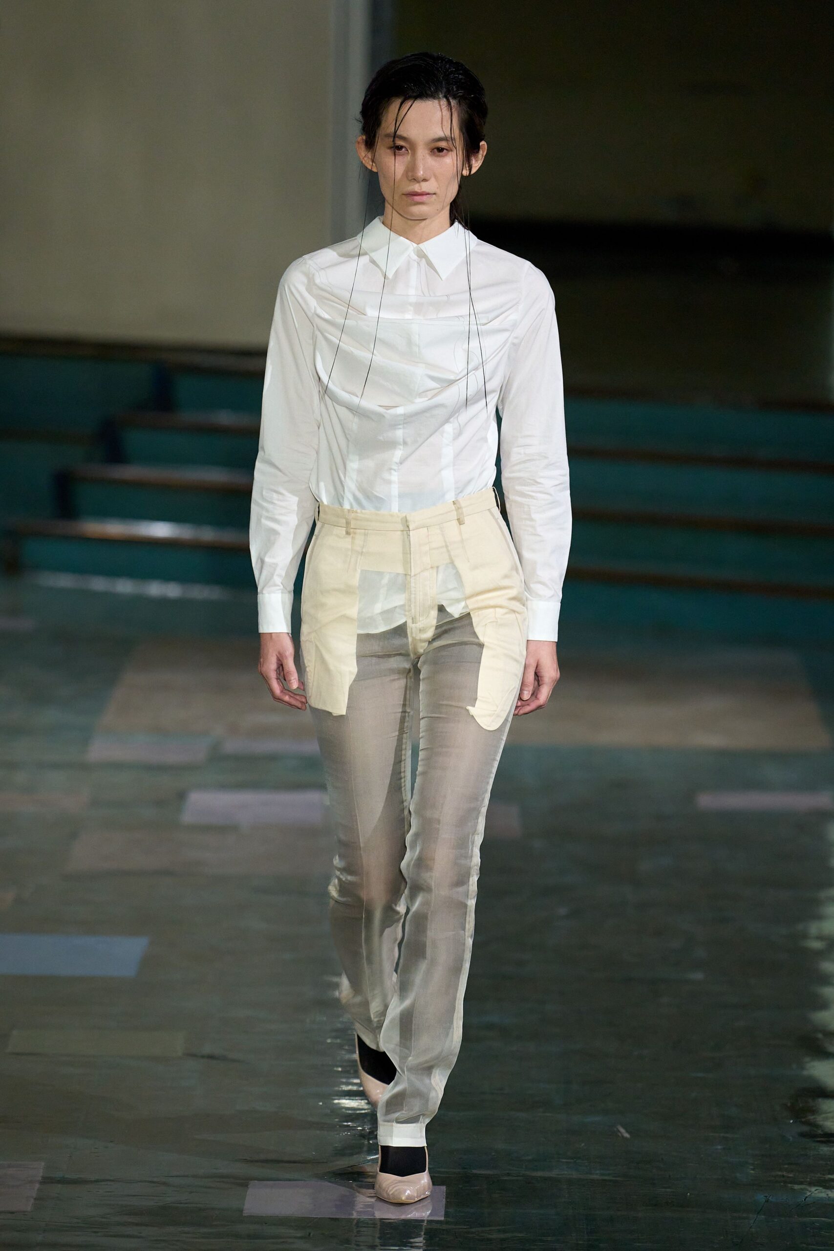 beige cotton slim high-waisted pants