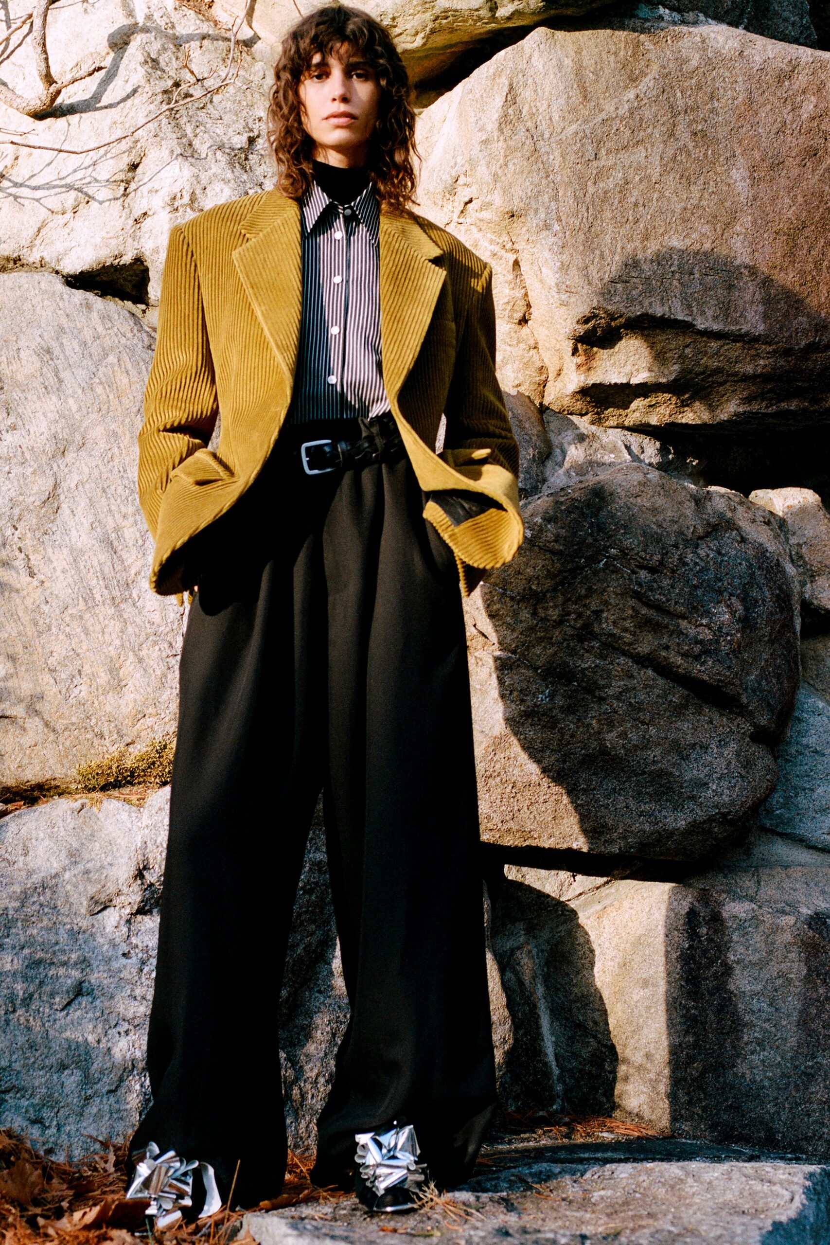 brown cotton long-sleeve collared structured pleated blazer