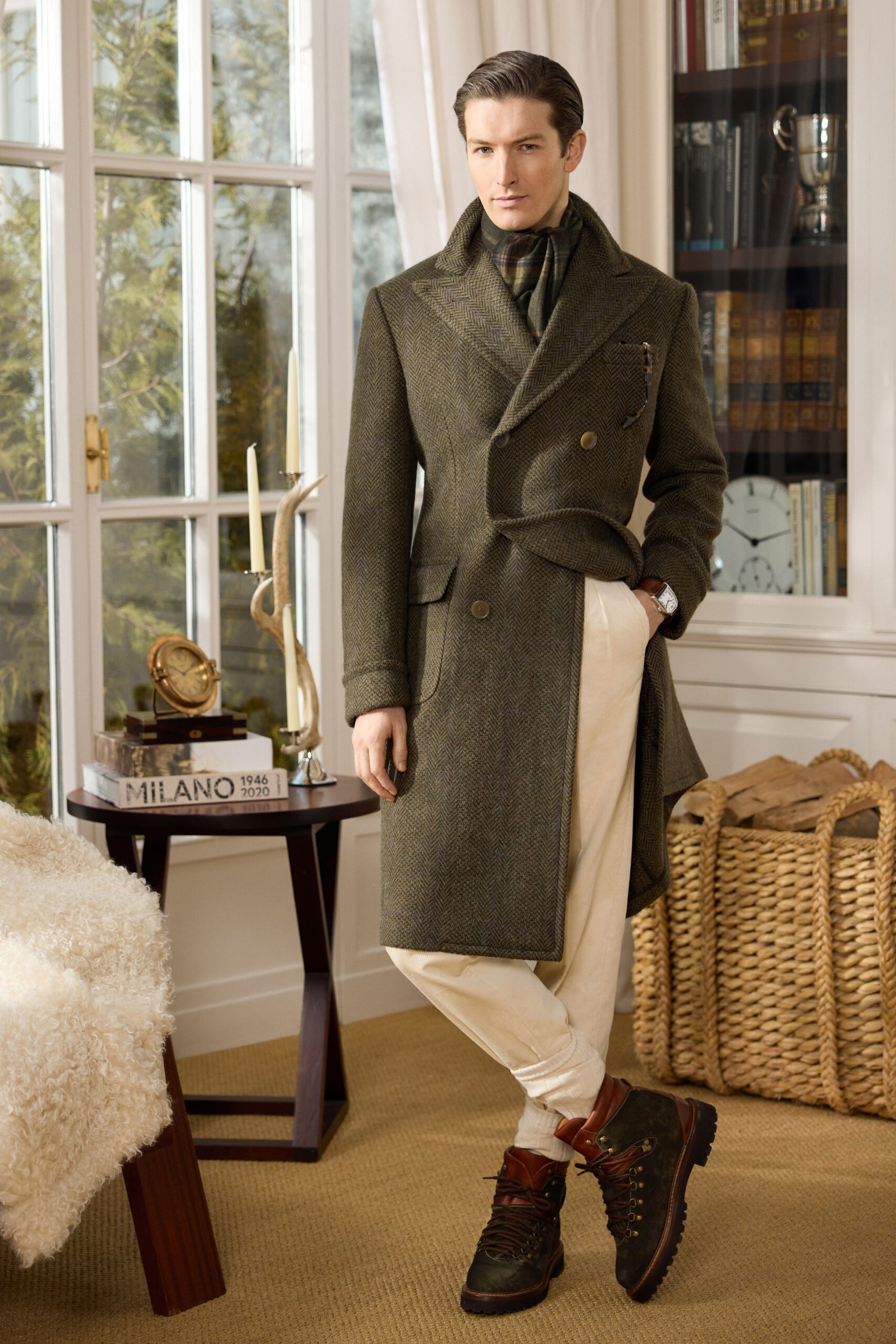 green wool long-sleeve collared tailored pleated coat