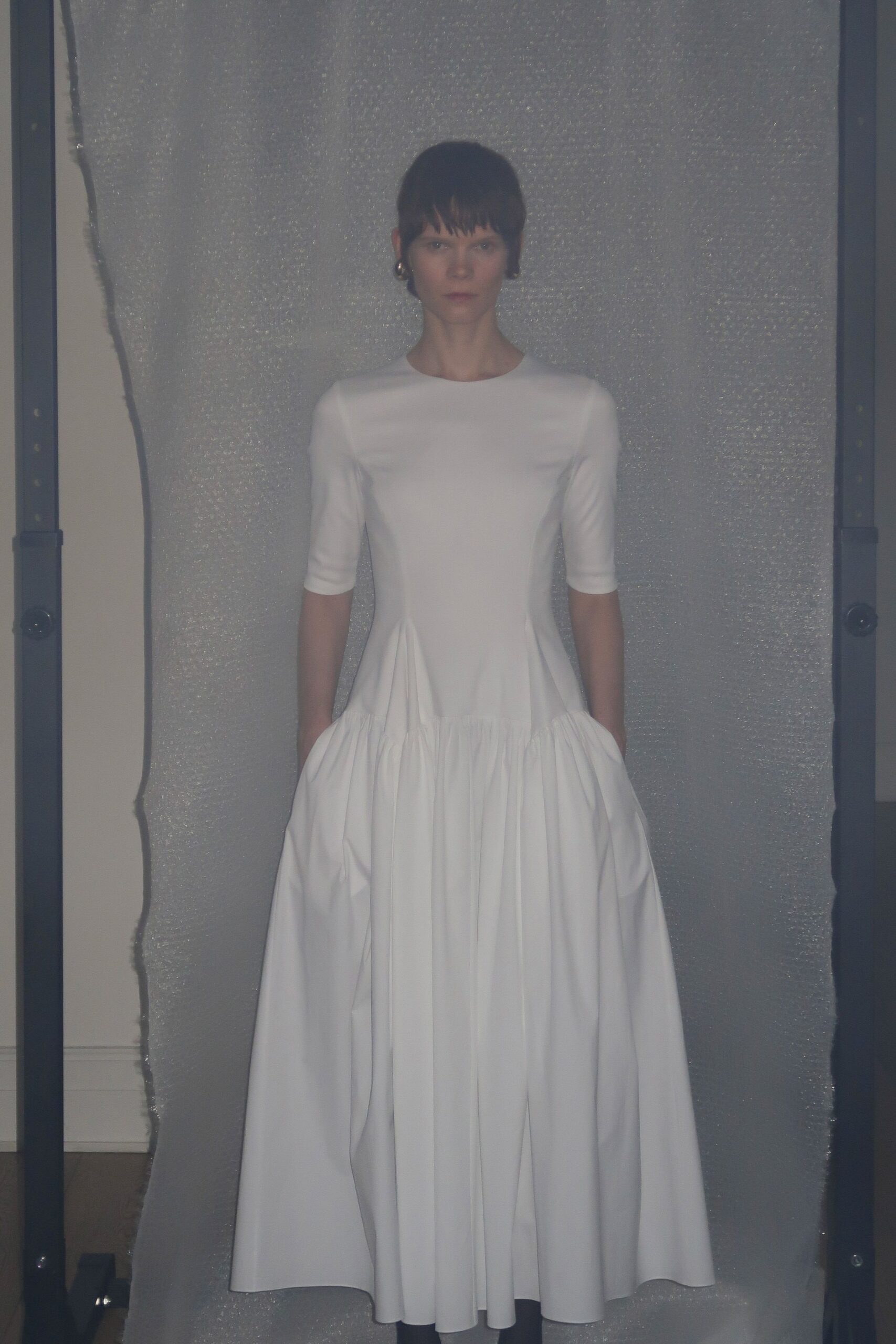 white fitted short-sleeve dress