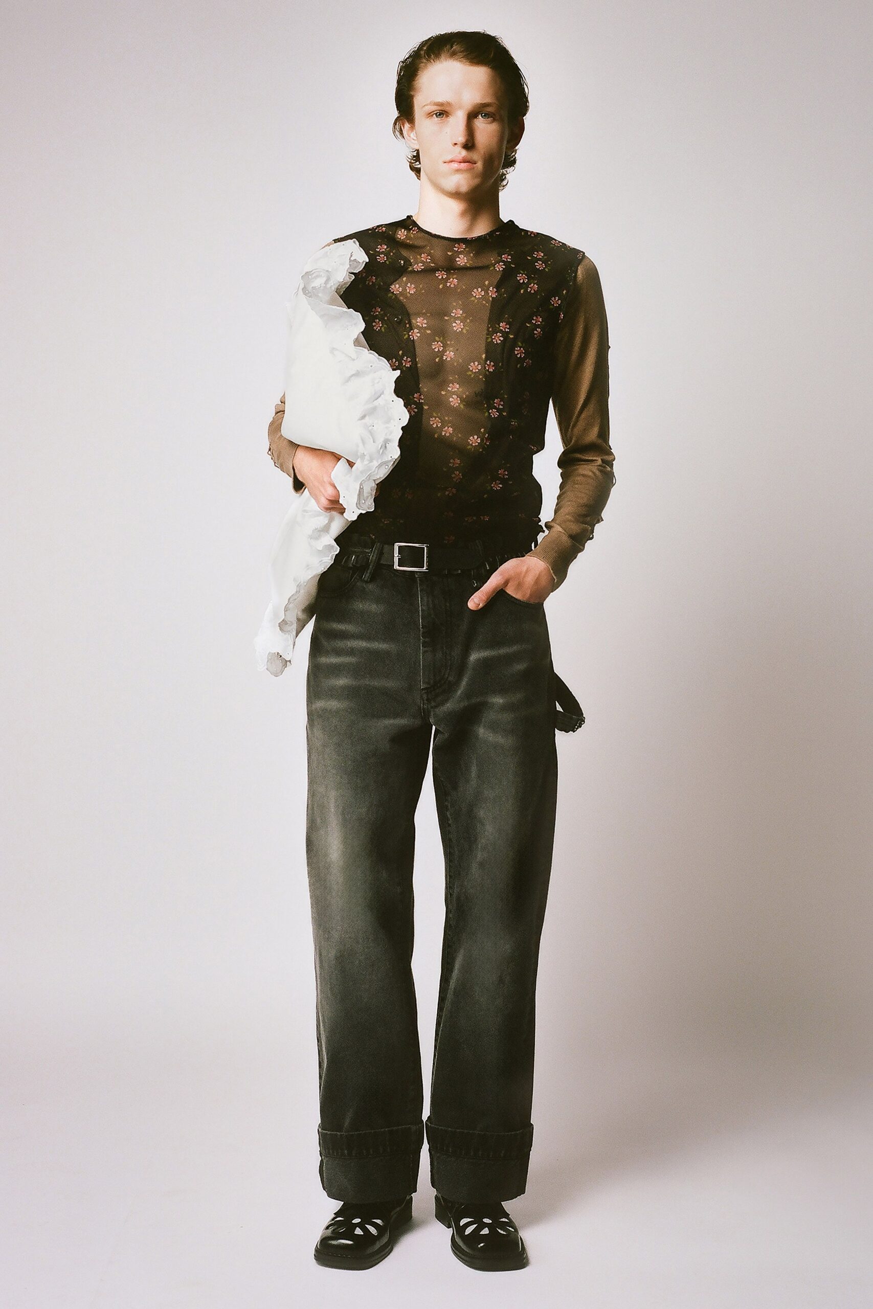 black cotton long-sleeve v-neck fitted embroidered ruffled top