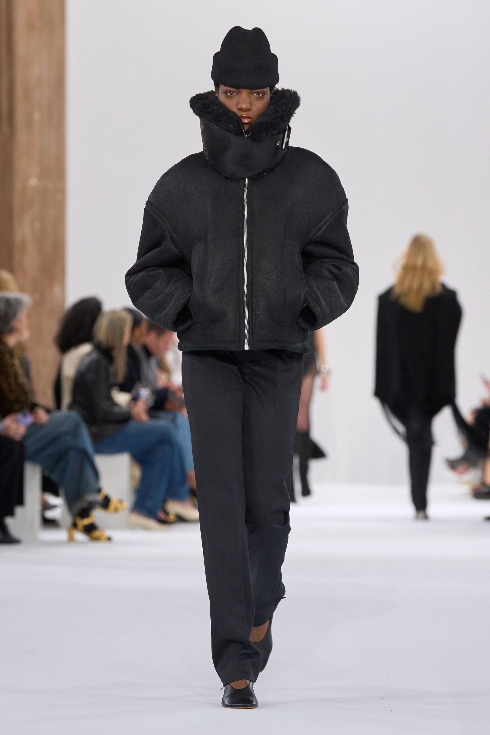 black faux-fur long-sleeve collared oversized zippered jacket