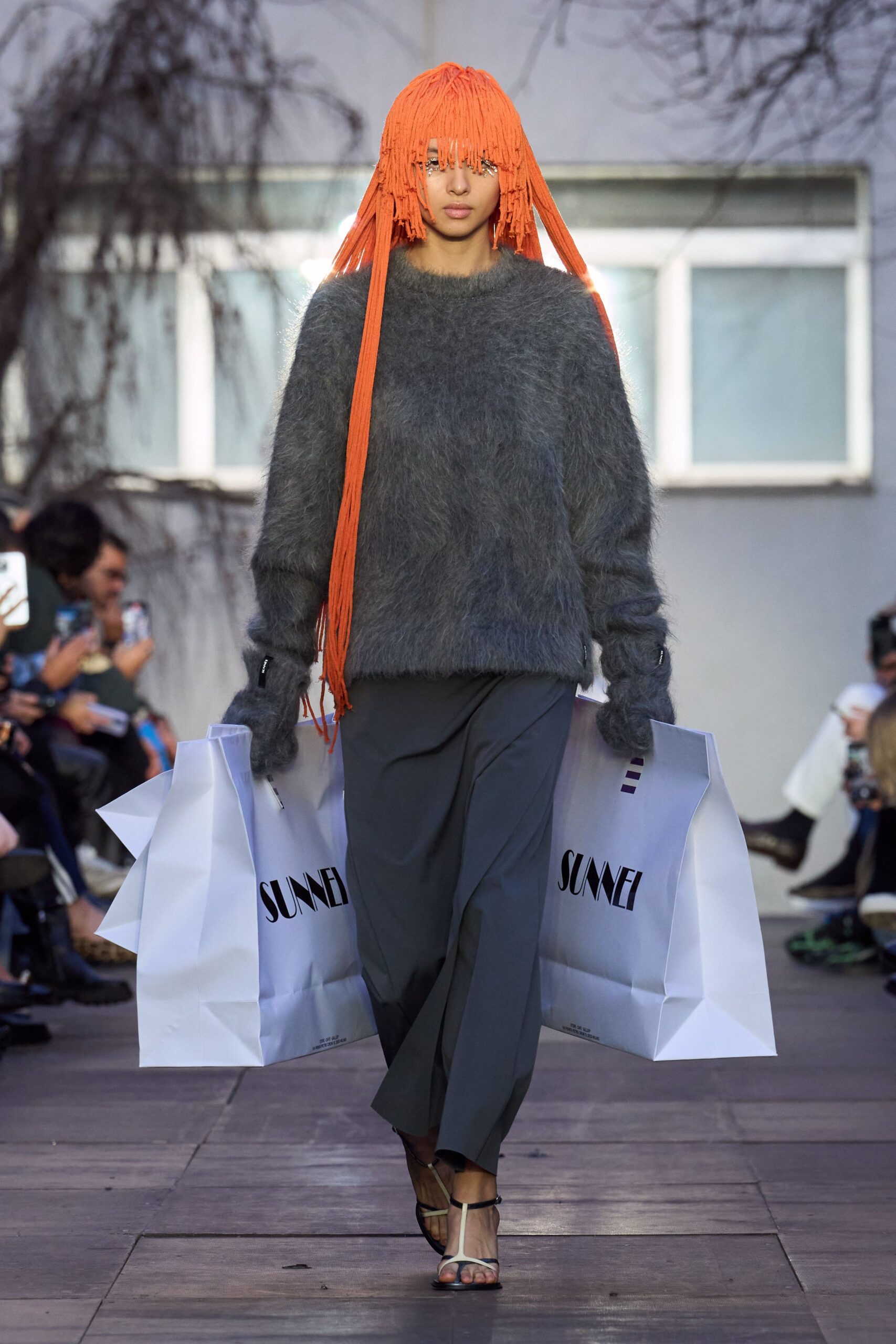 black cotton fitted high-waisted straight-leg pants