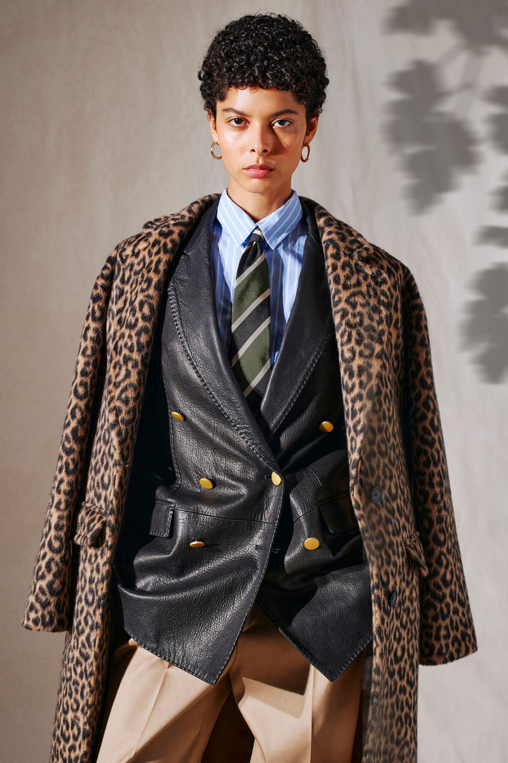 black leather double-breasted long-sleeve structured blazer