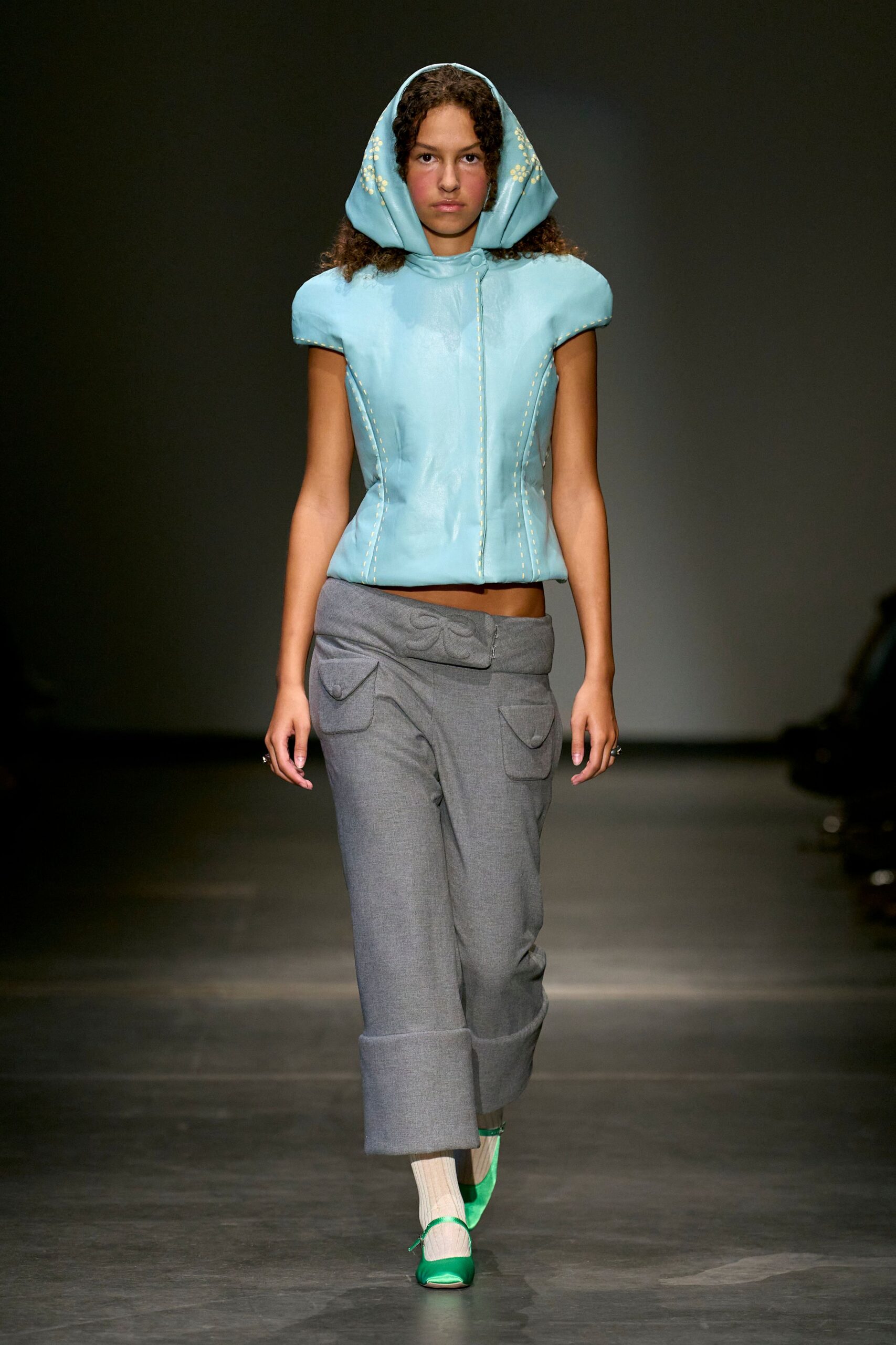 blue silk short-sleeve hooded fitted zippered top