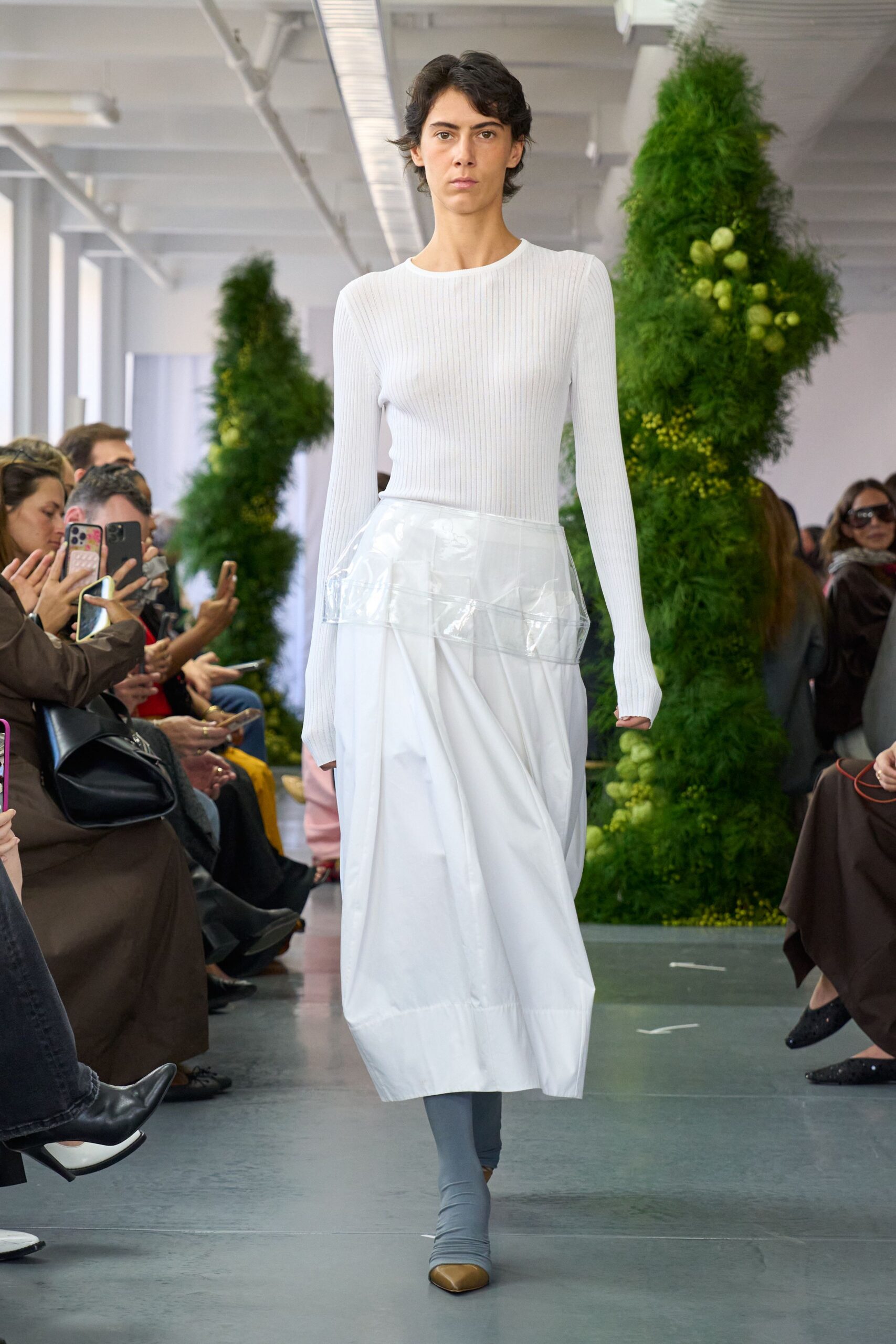 white cotton asymmetric relaxed pleated skirt