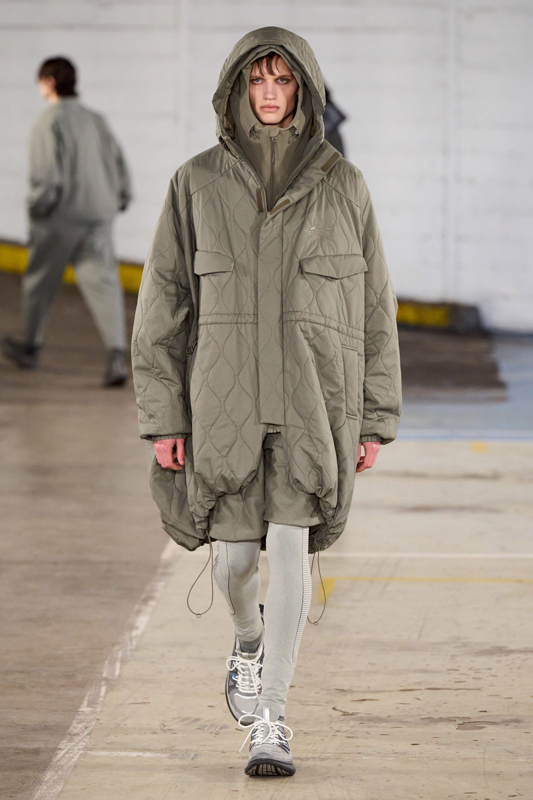 green cotton hooded long-sleeve oversized quilted short coat