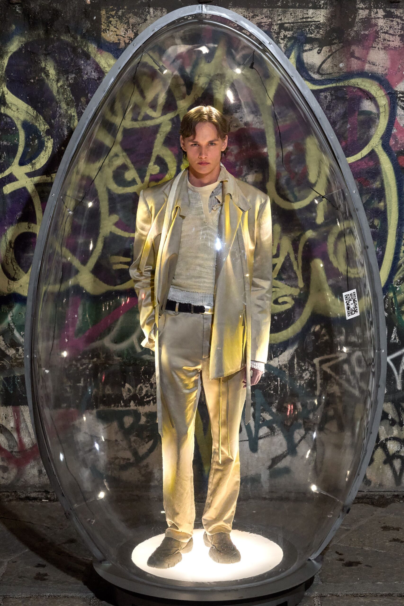 beige silk long-sleeve collared tailored buttoned shiny suit