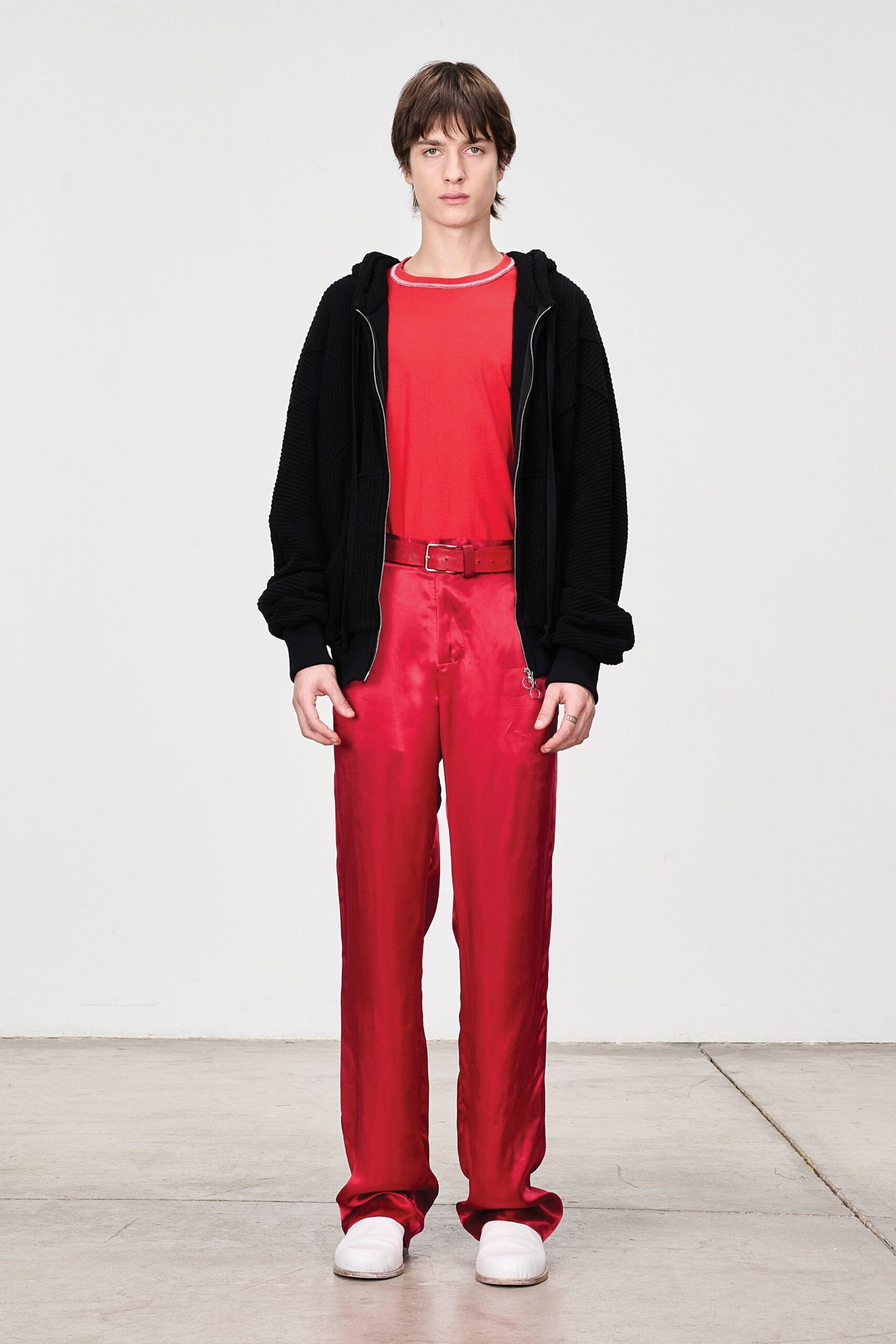 red cotton short-sleeve collared fitted t-shirt