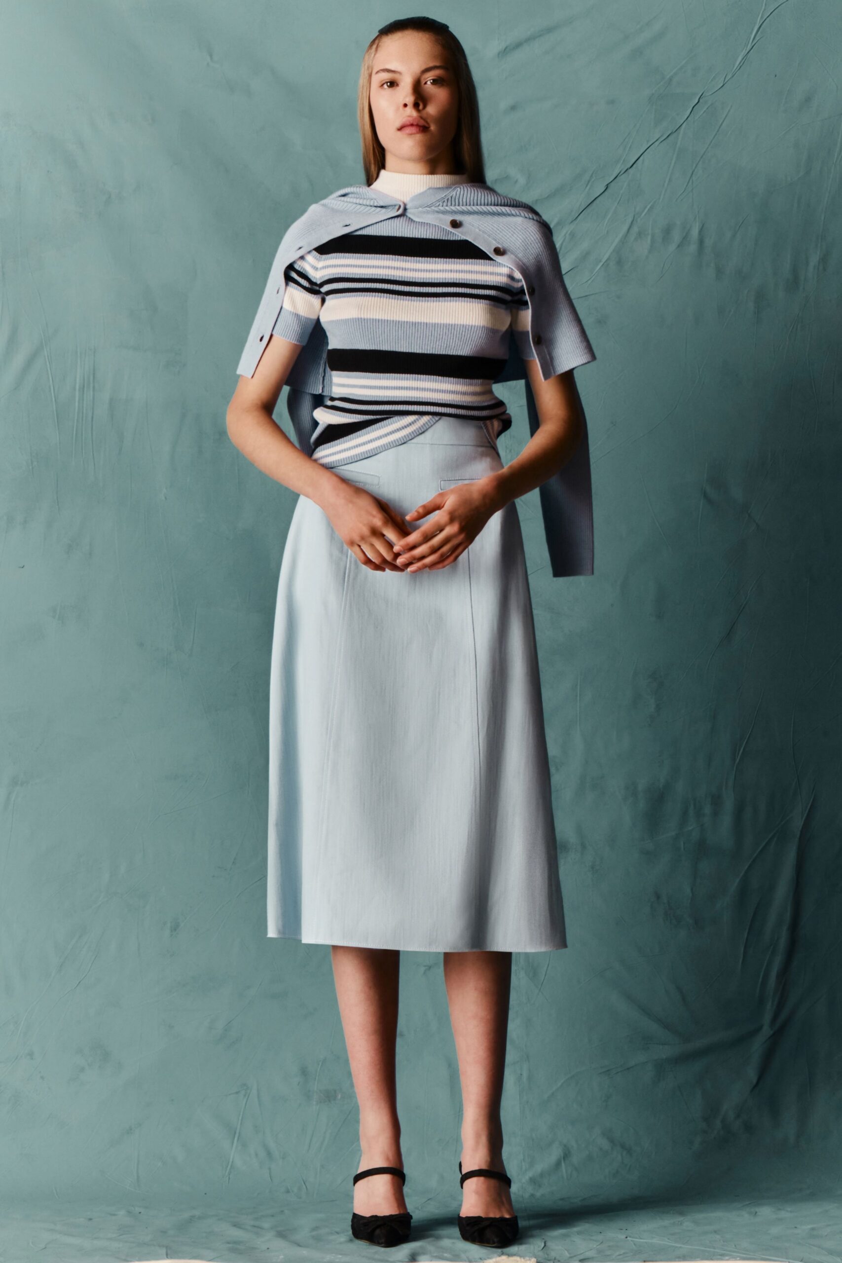 gray cotton short-sleeve relaxed cardigan