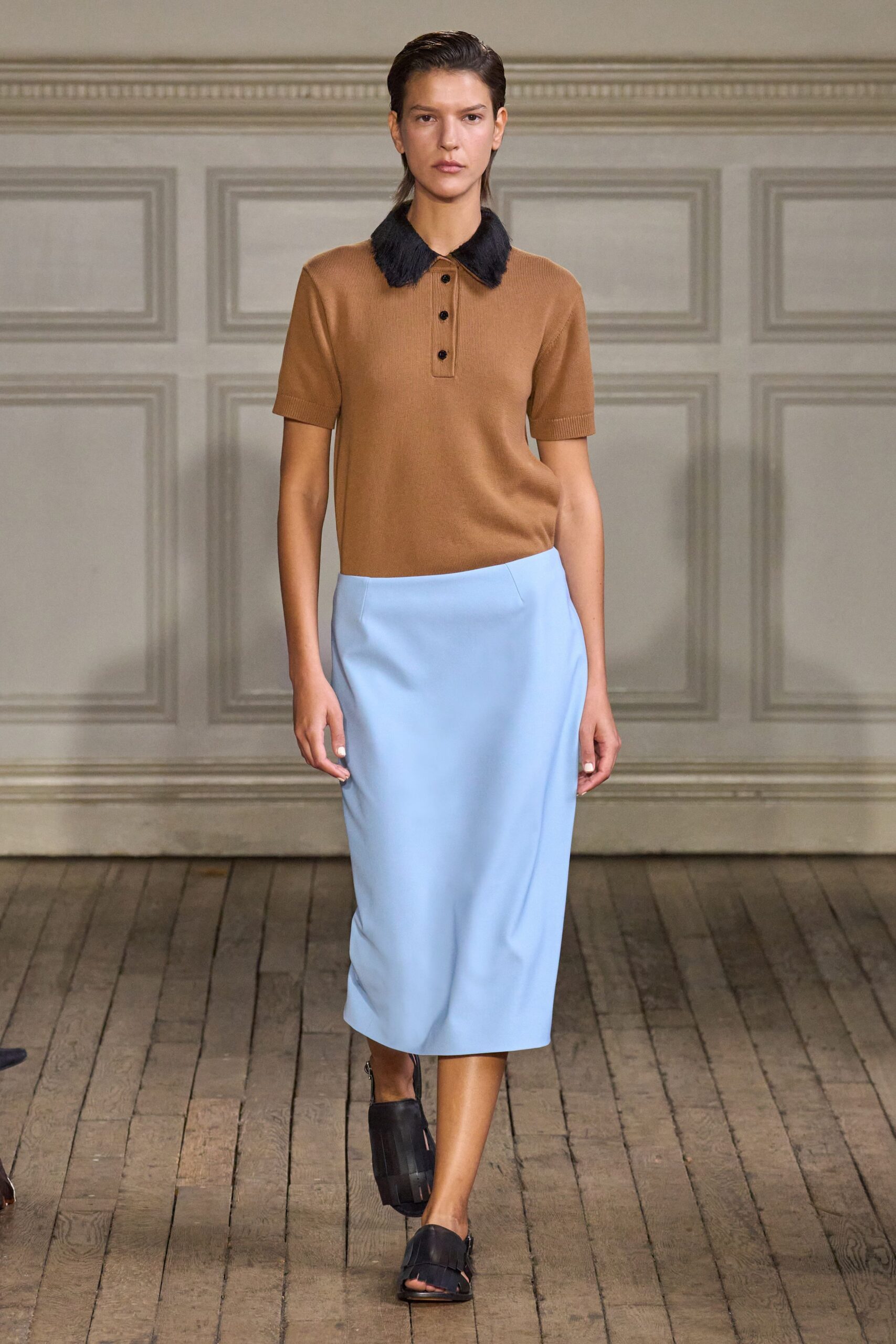 brown fitted top with blue pencil skirt