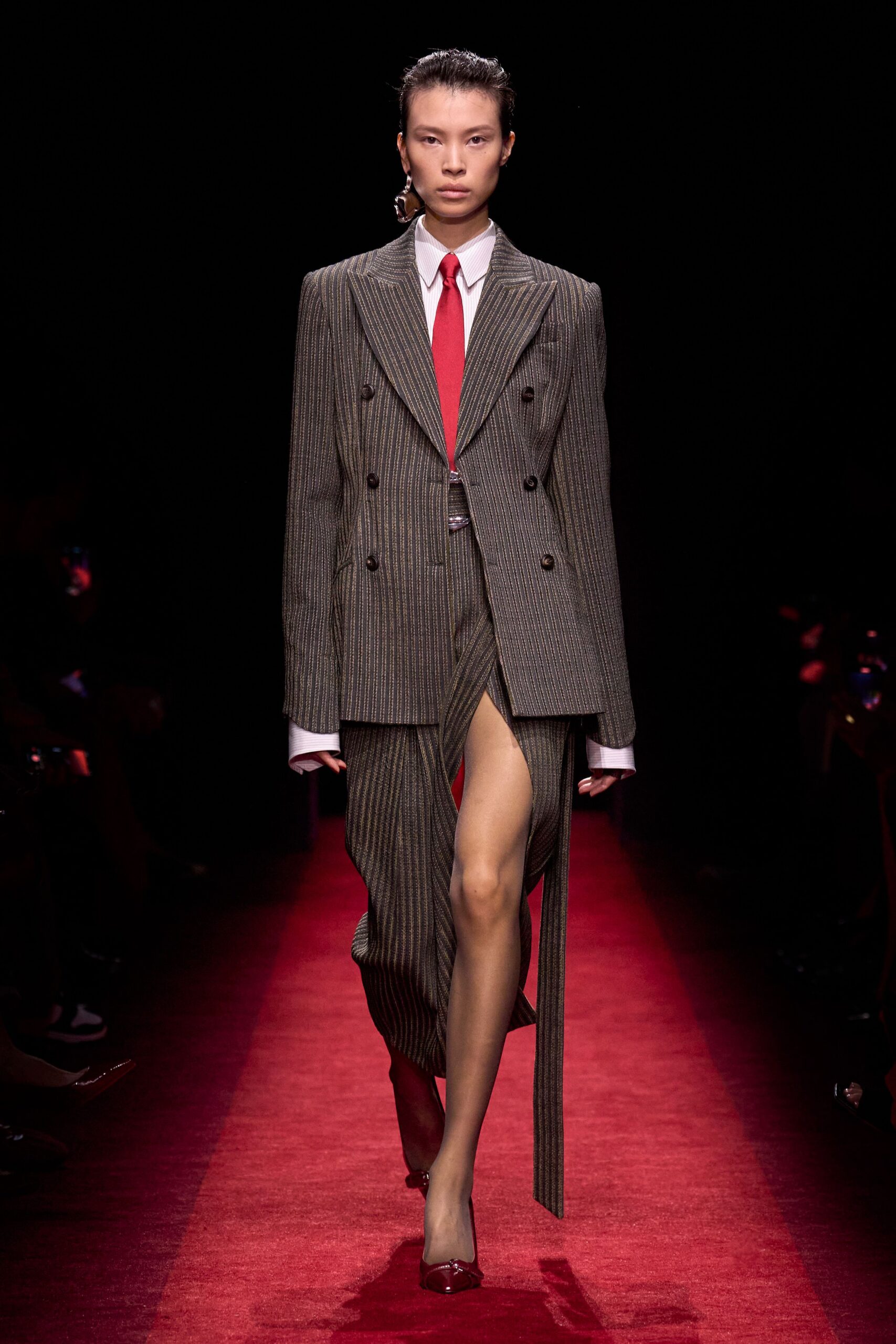 black wool long-sleeve collared tailored striped suit