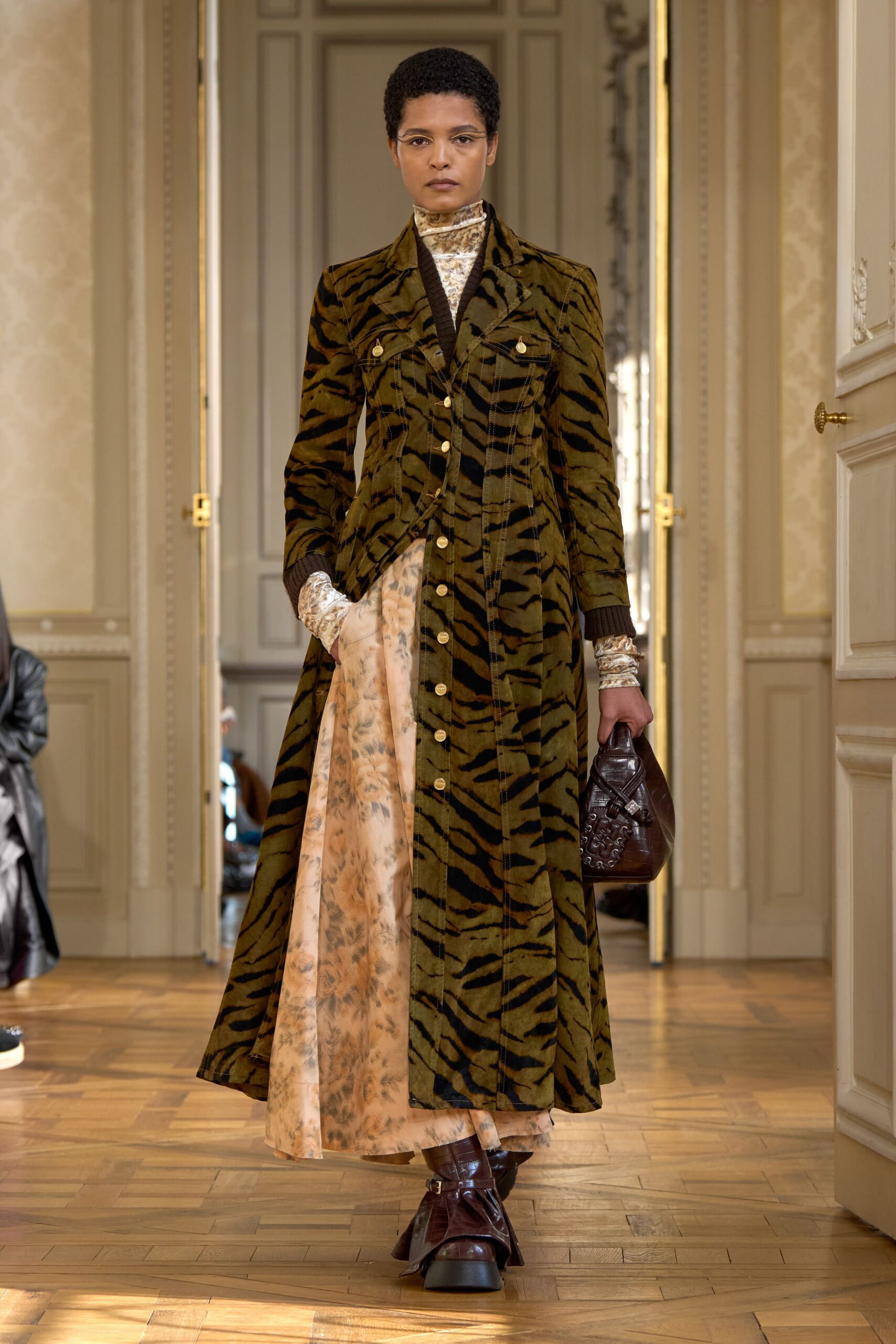 green velvet long-sleeve collared fitted buttoned animal-print coat