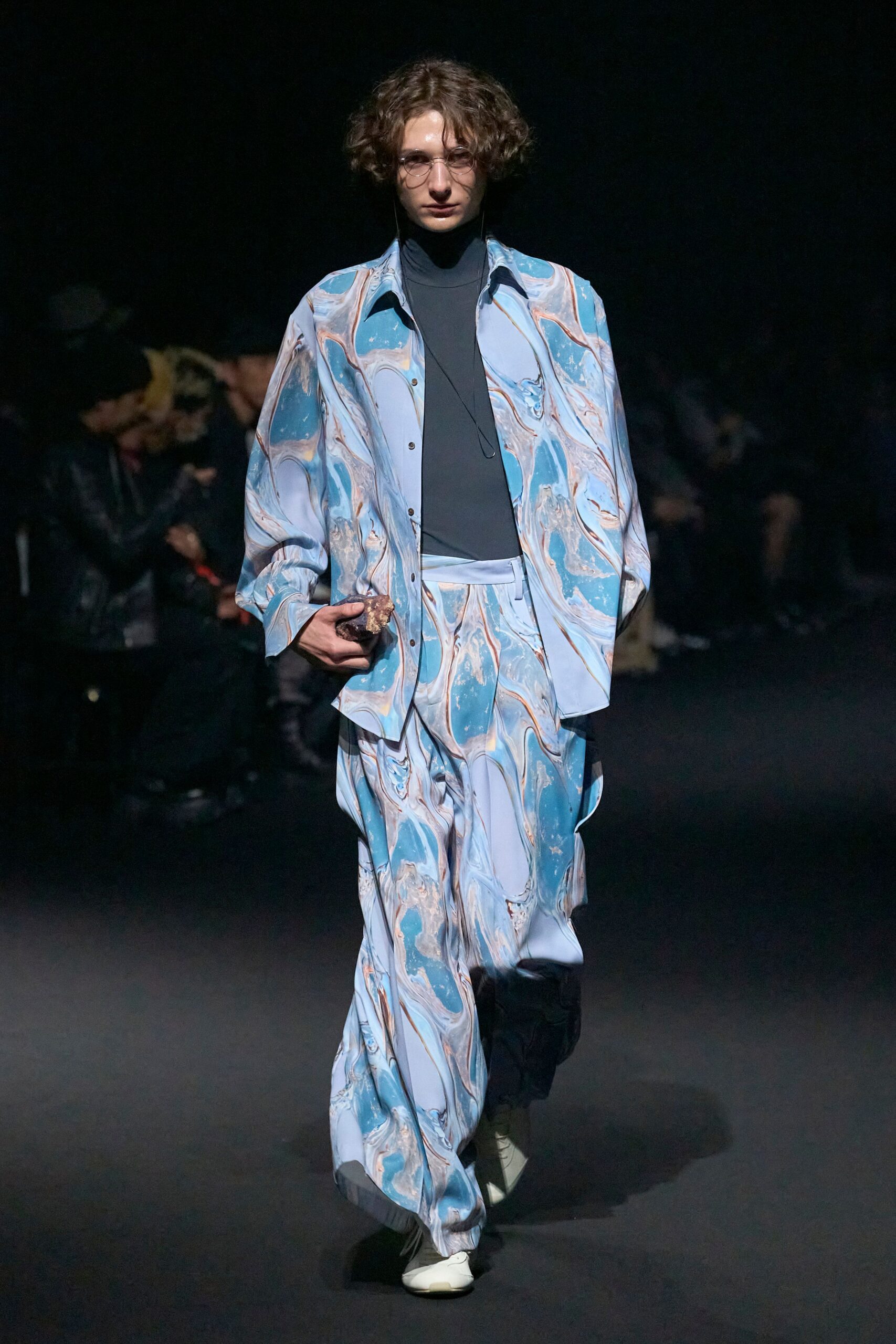 blue printed shirt and pants