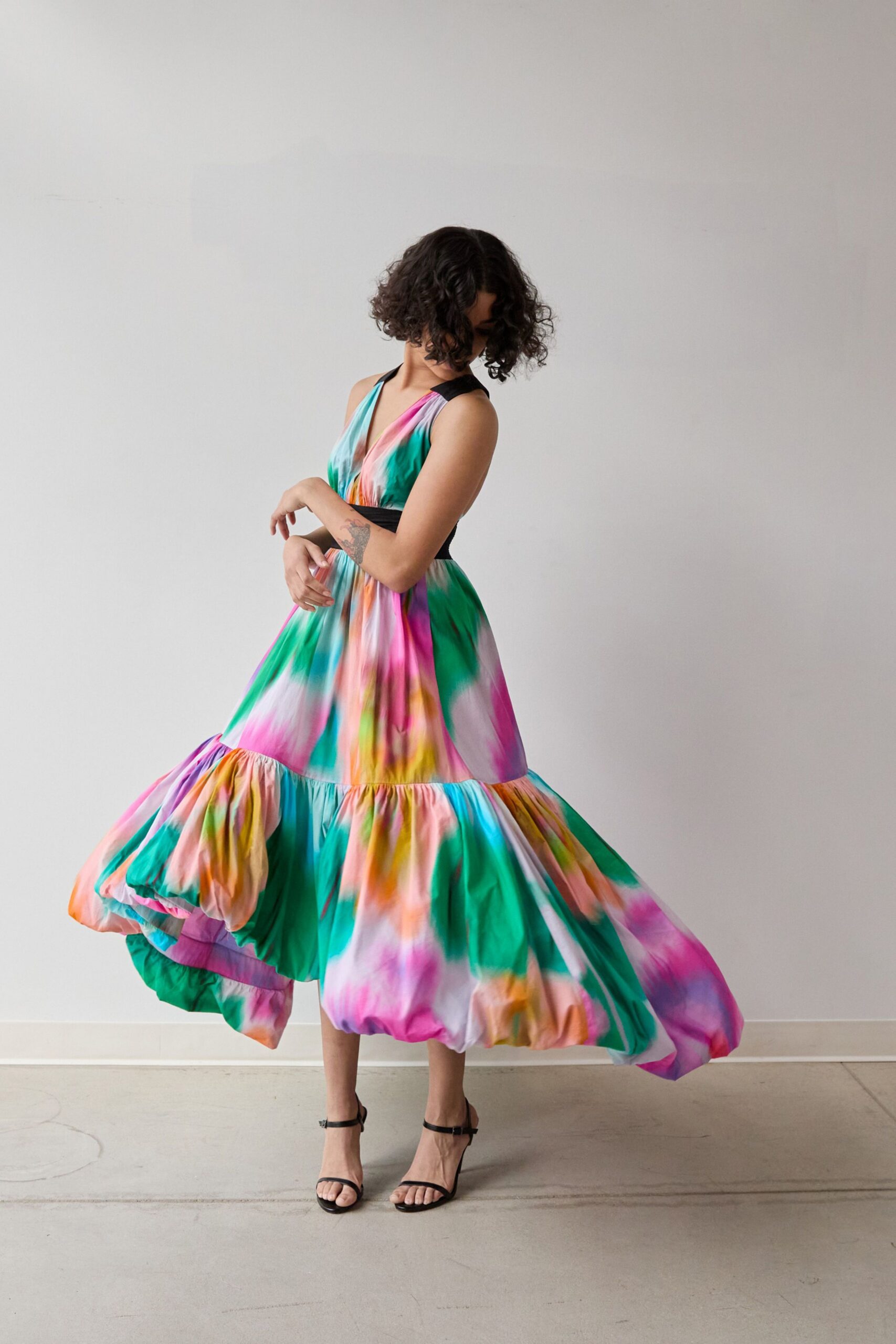 green cotton sleeveless v-neck relaxed tiered flowing dress