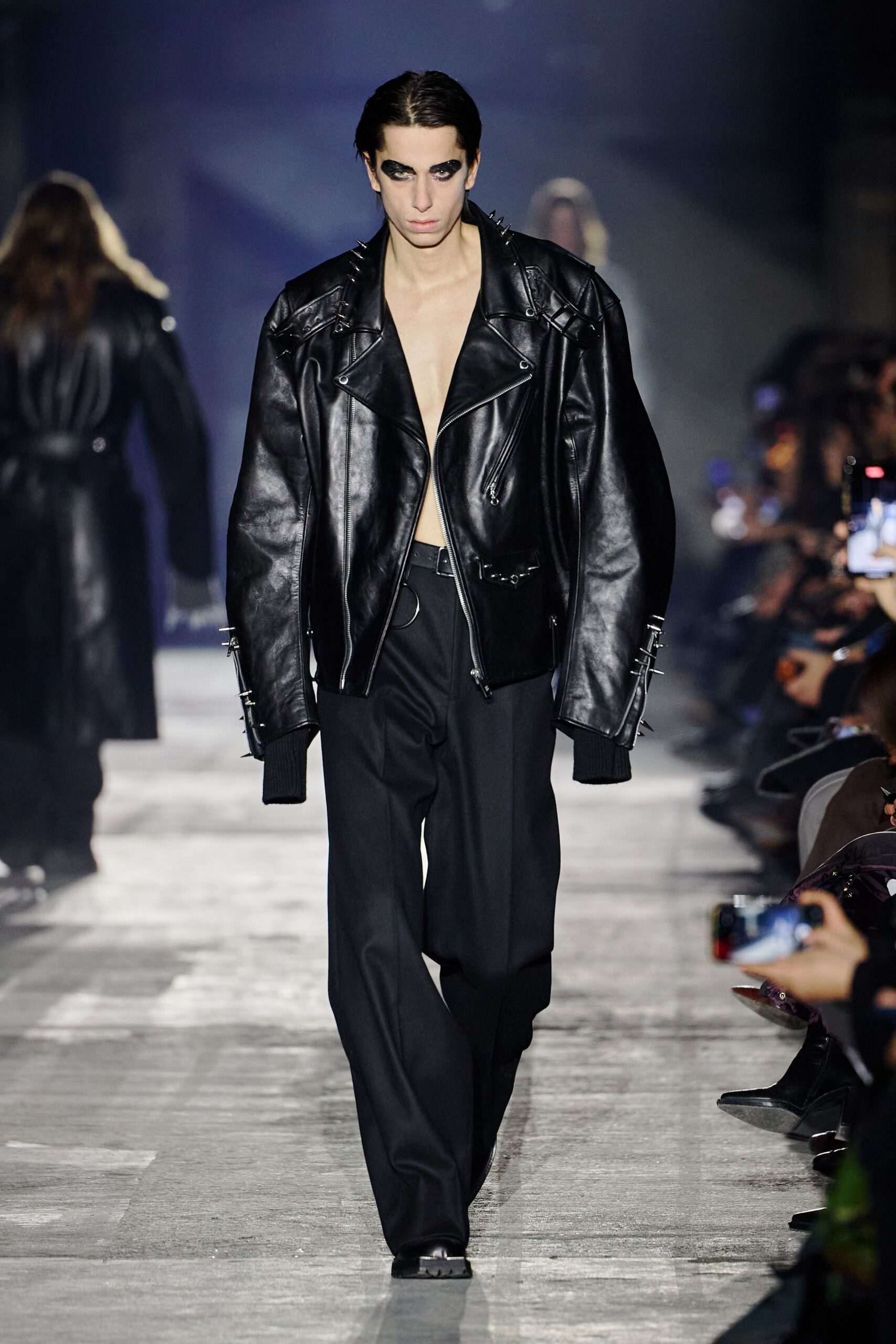 black leather long-sleeve collared oversized zippered jacket