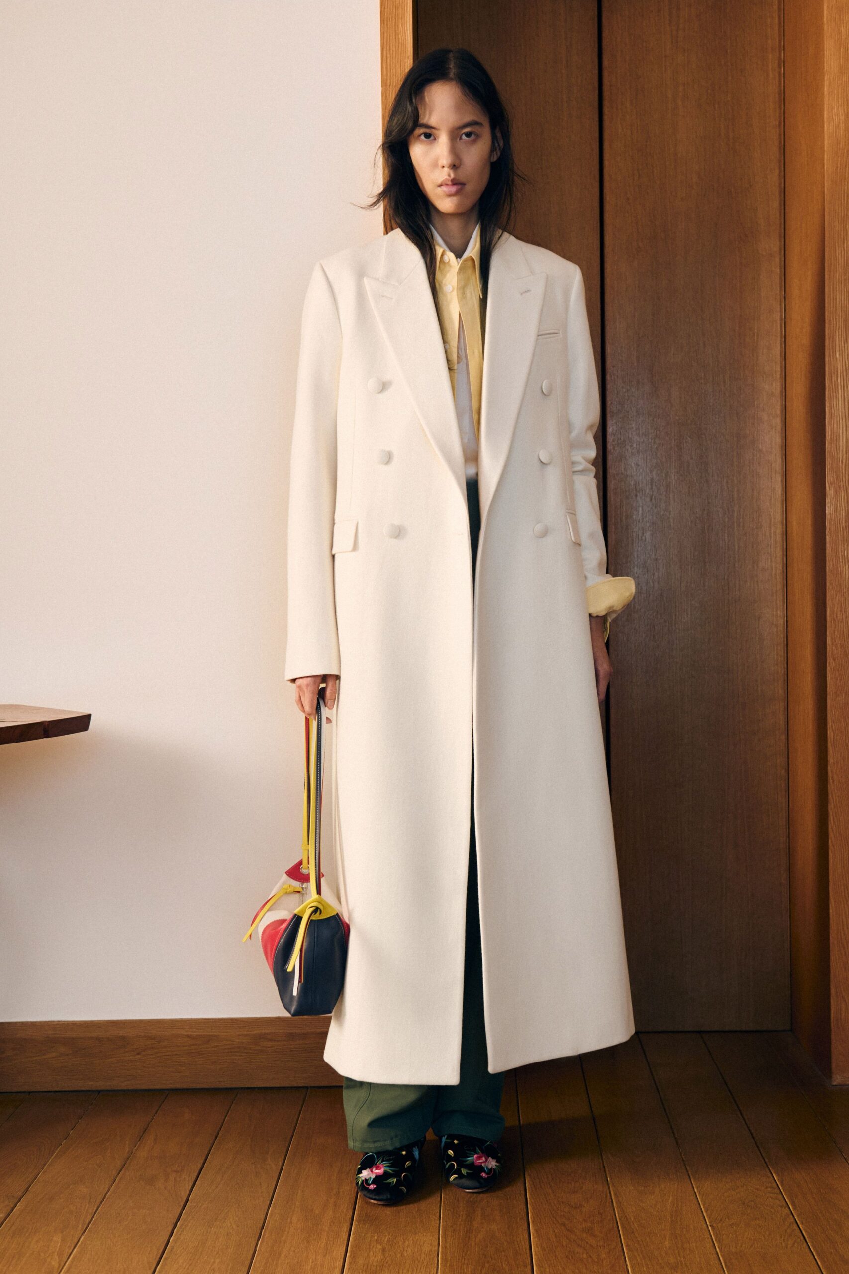 white wool long-sleeve collared tailored coat