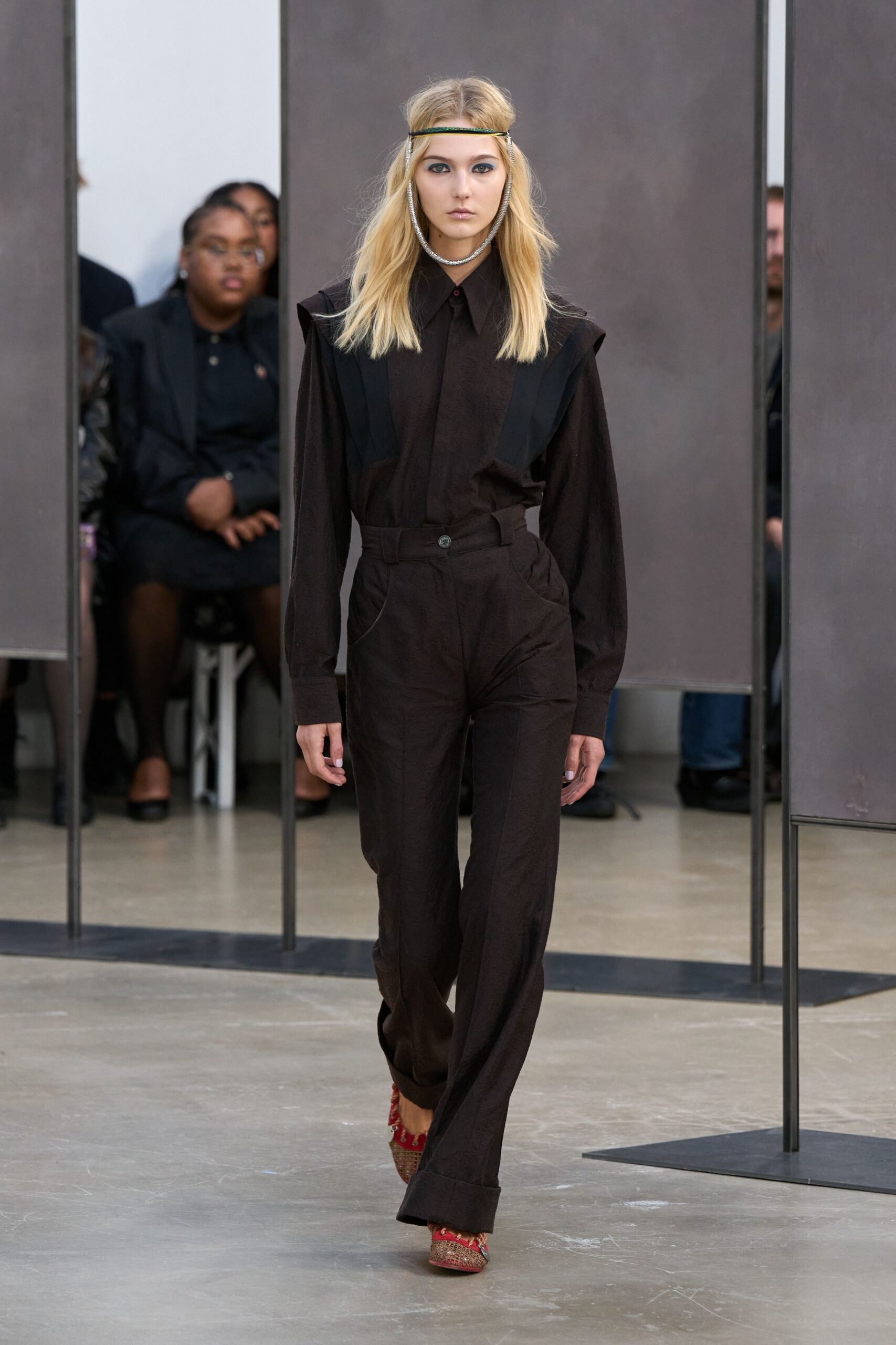 black cotton fitted high-waisted straight-leg pants