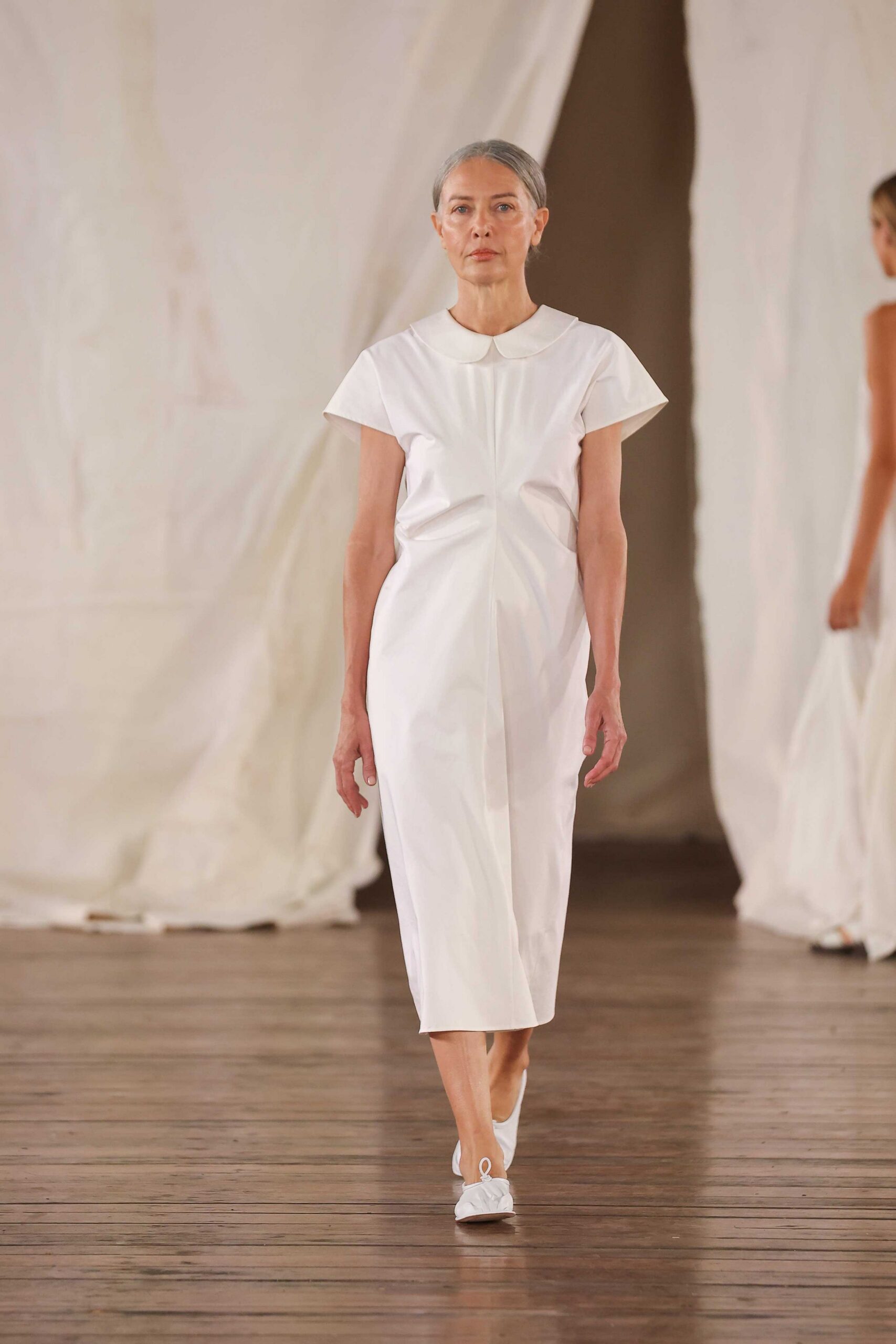white fitted midi dress with shoes