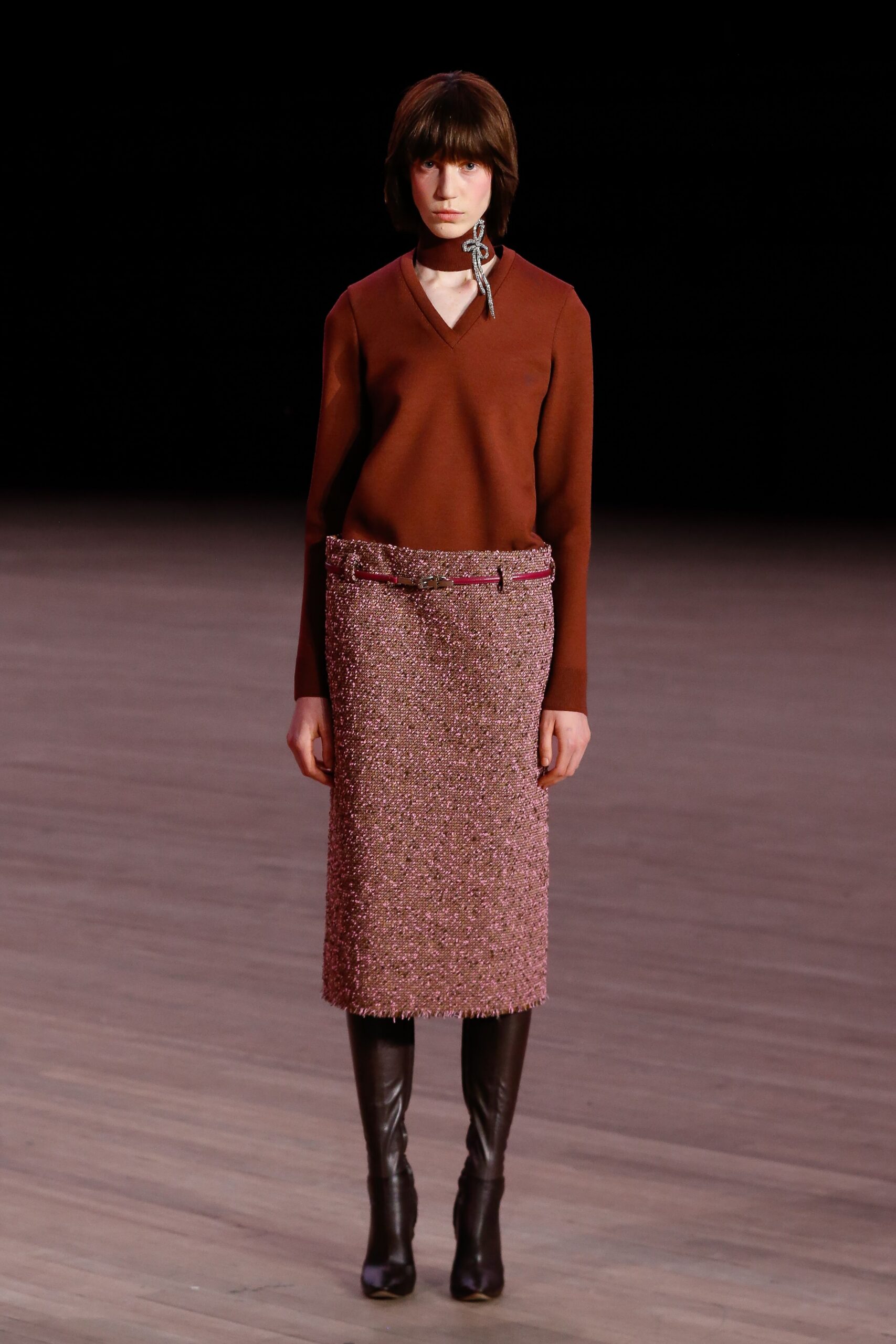 brown wool long-sleeve v-neck fitted top