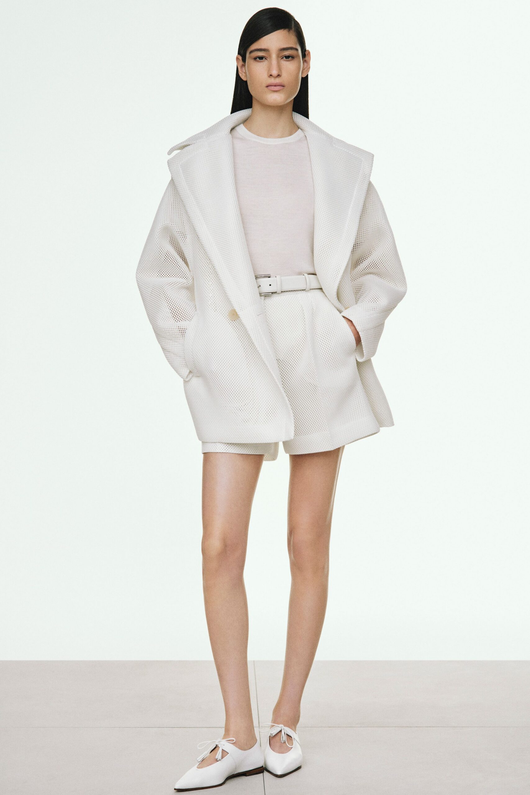 white mesh long-sleeve collared relaxed buttoned coat