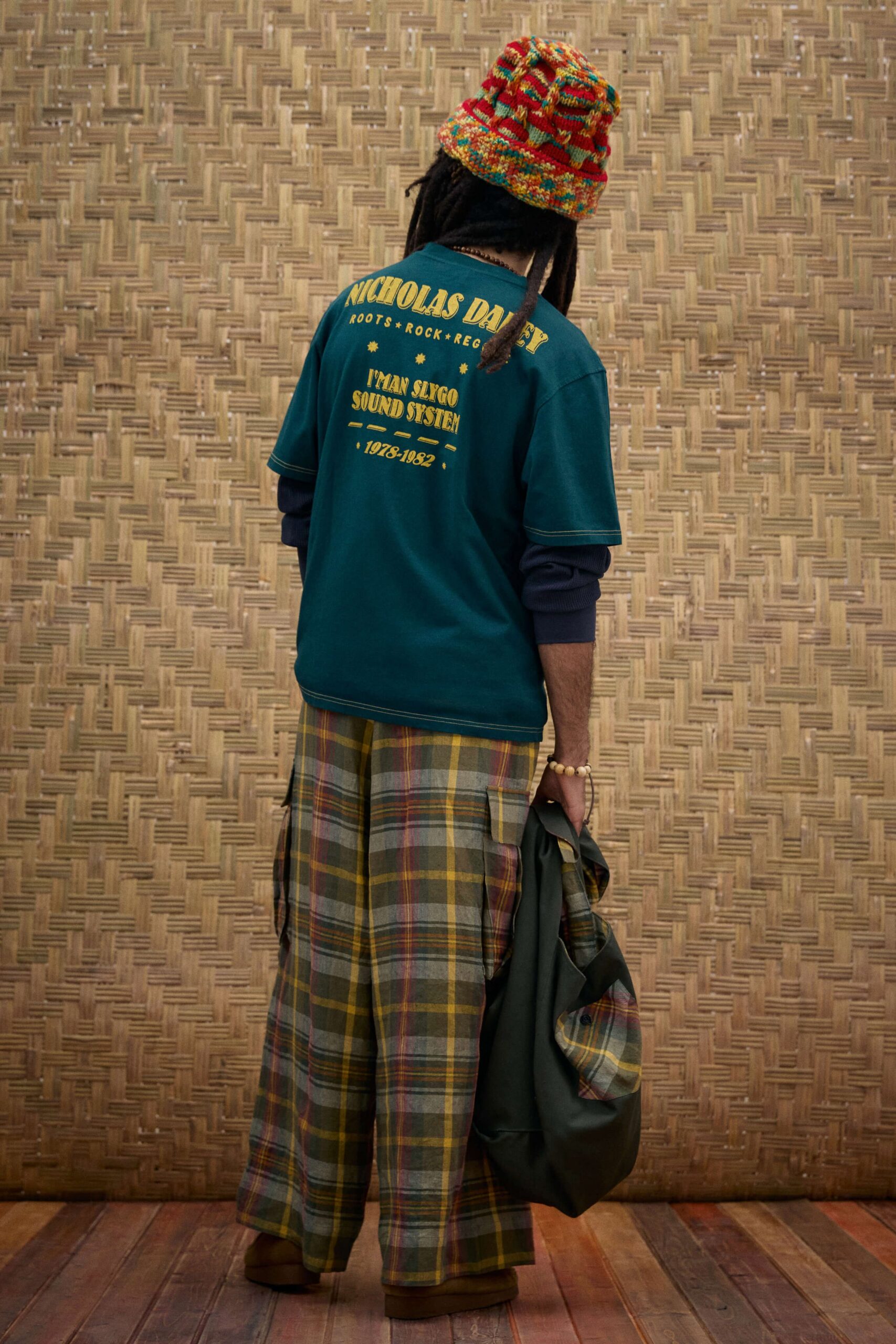 teal cotton short-sleeve collared relaxed printed t-shirt