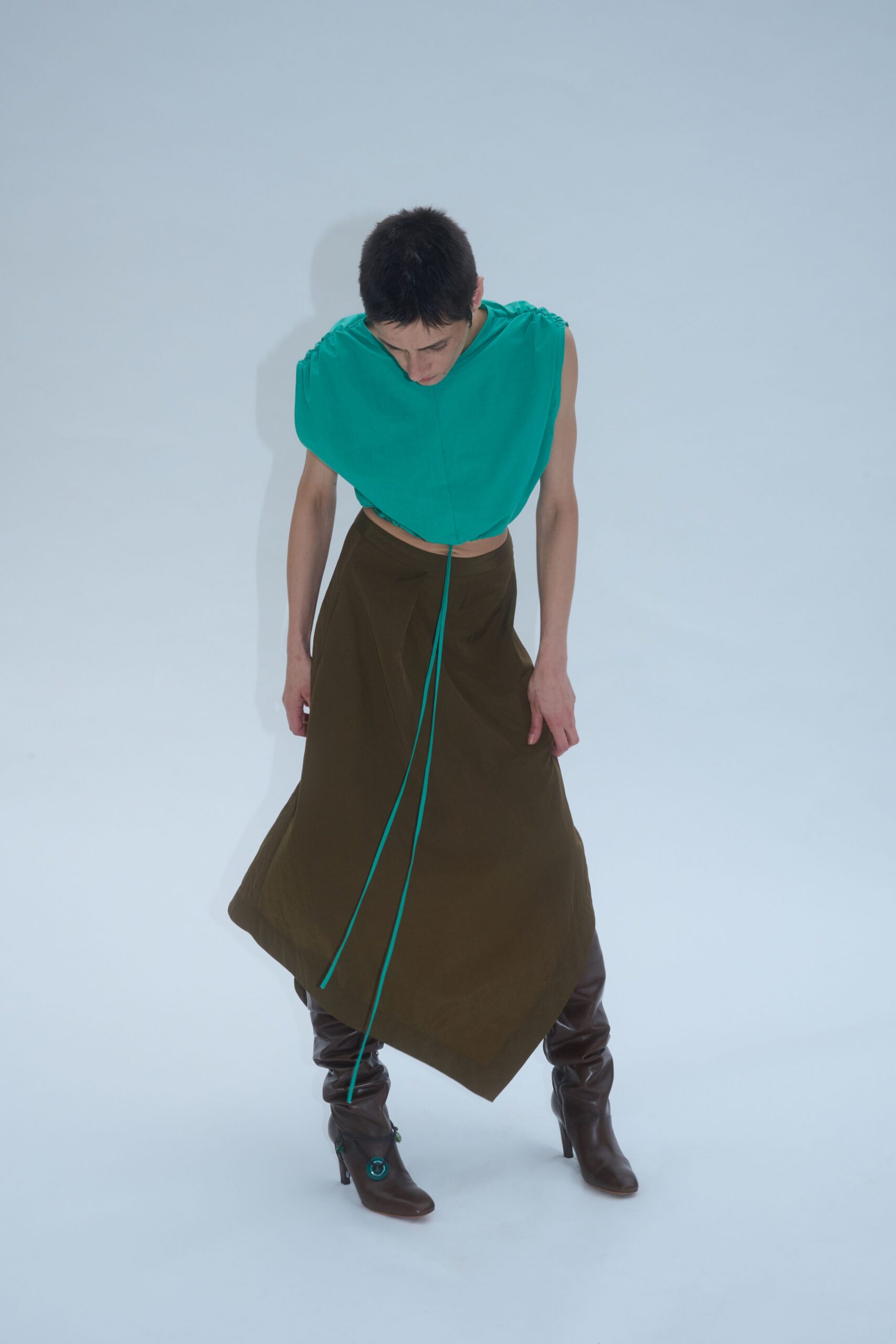 teal sleeveless high-neck fitted cropped top