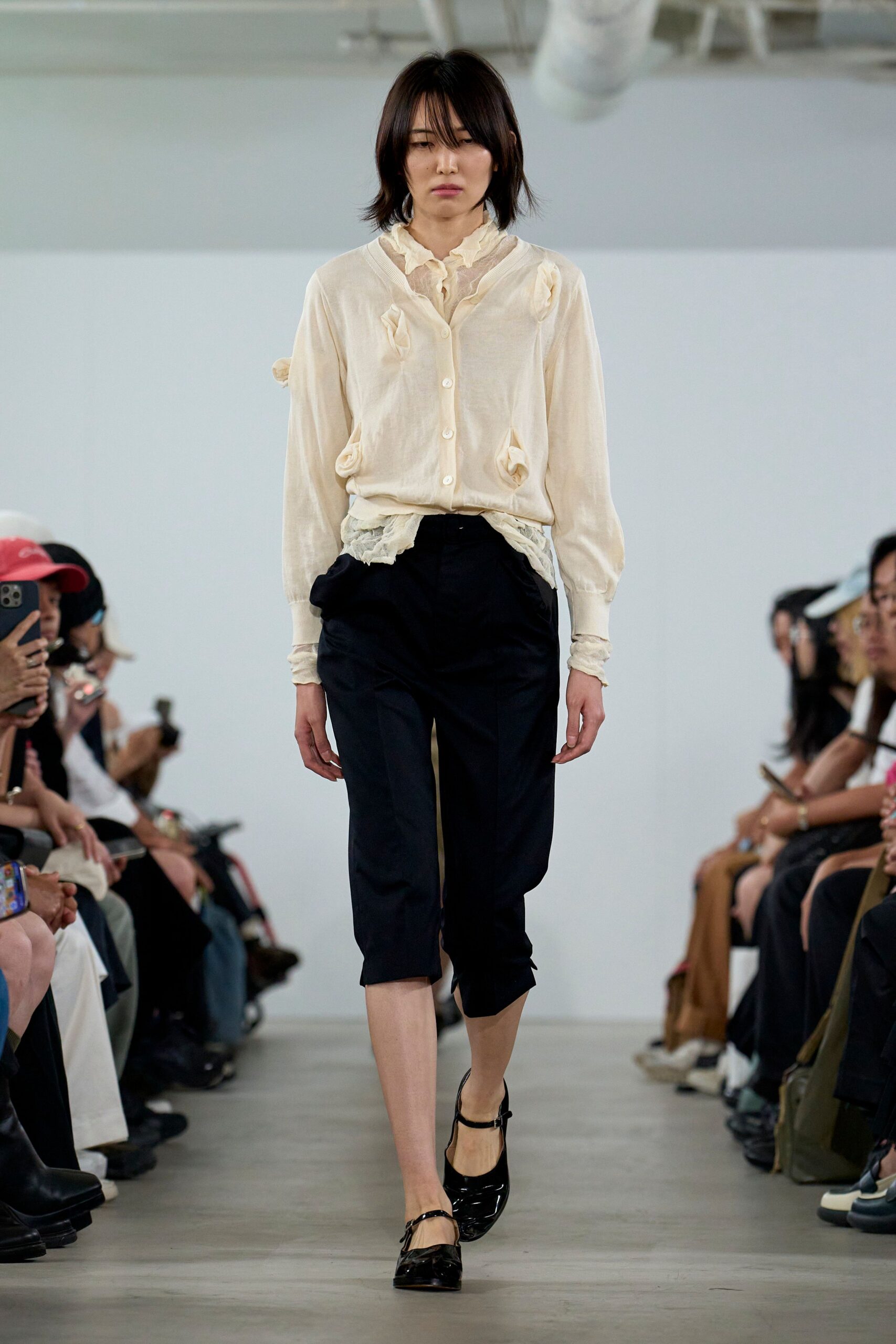 black cotton relaxed cropped pants