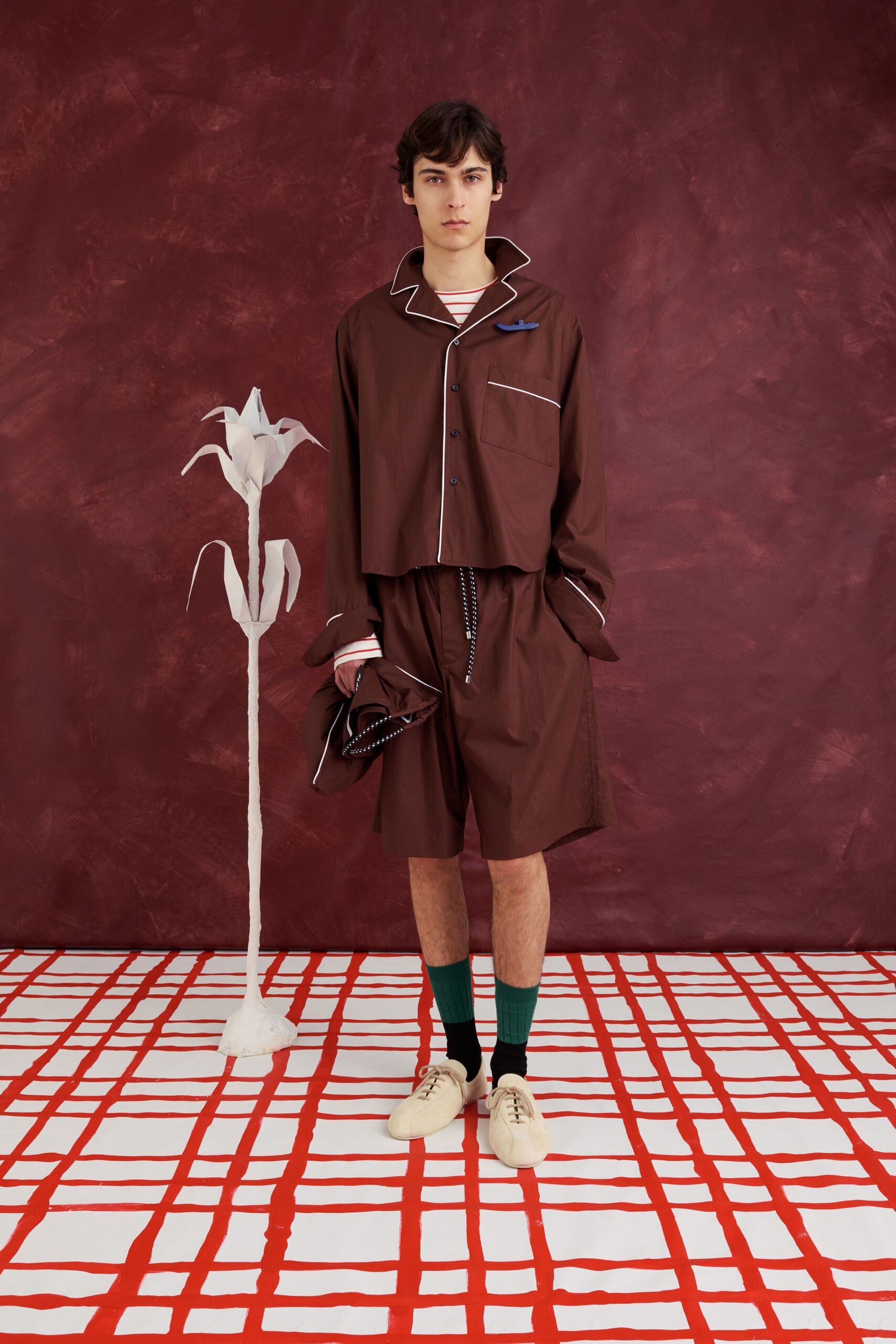 brown cotton long-sleeve collared relaxed buttoned cropped shirt