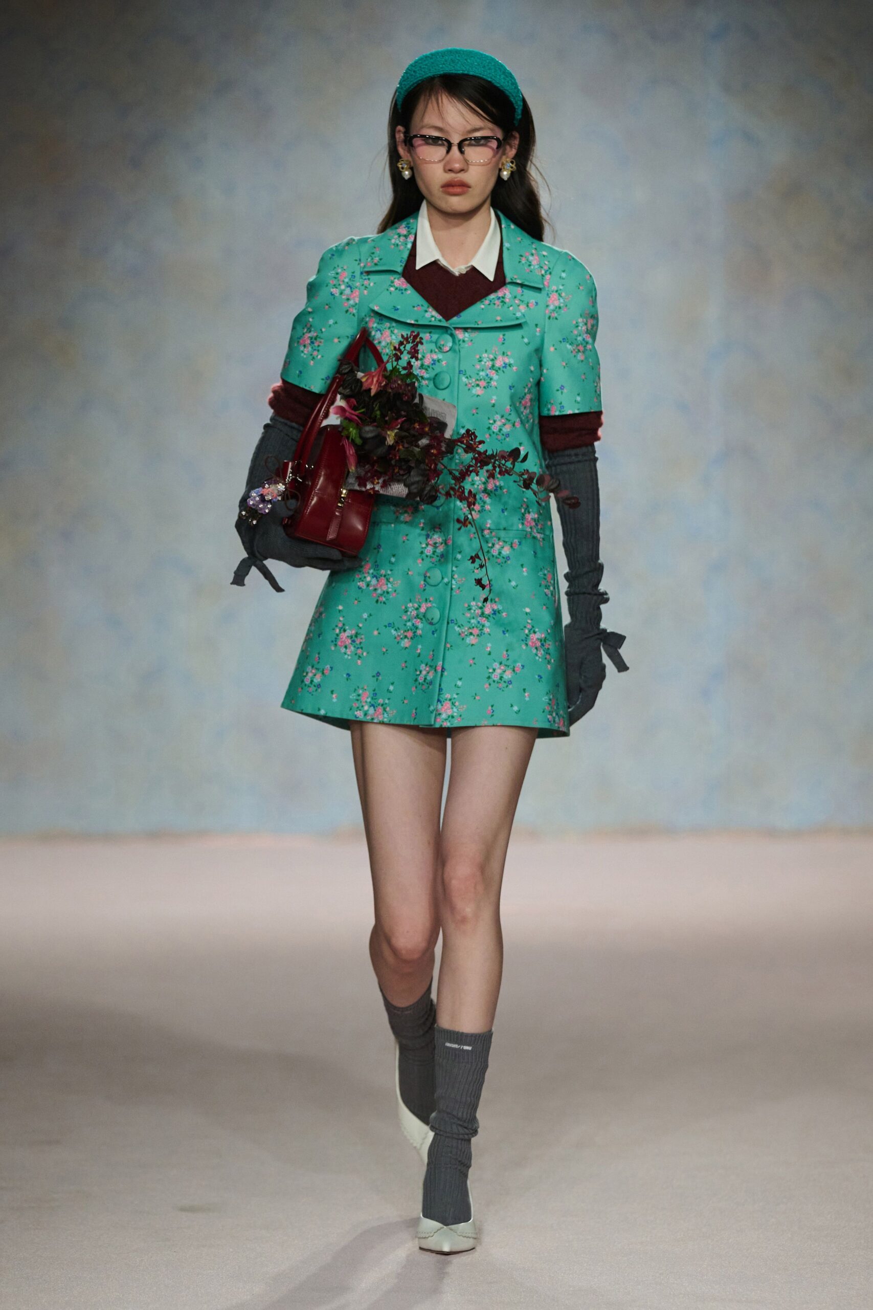 green cotton short-sleeve collared fitted floral buttoned dress