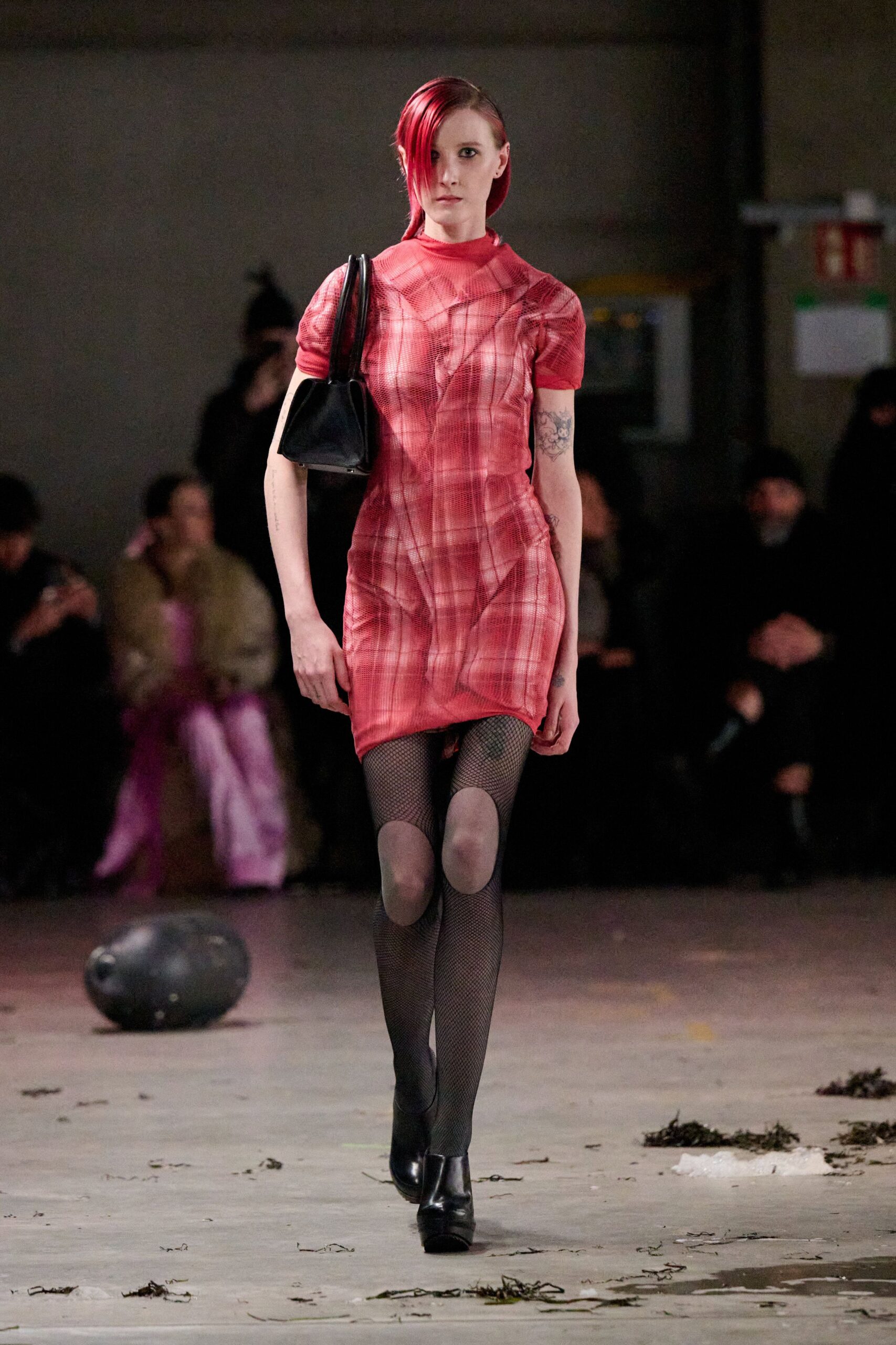 red cotton short-sleeve collared fitted checked mini mini-dress