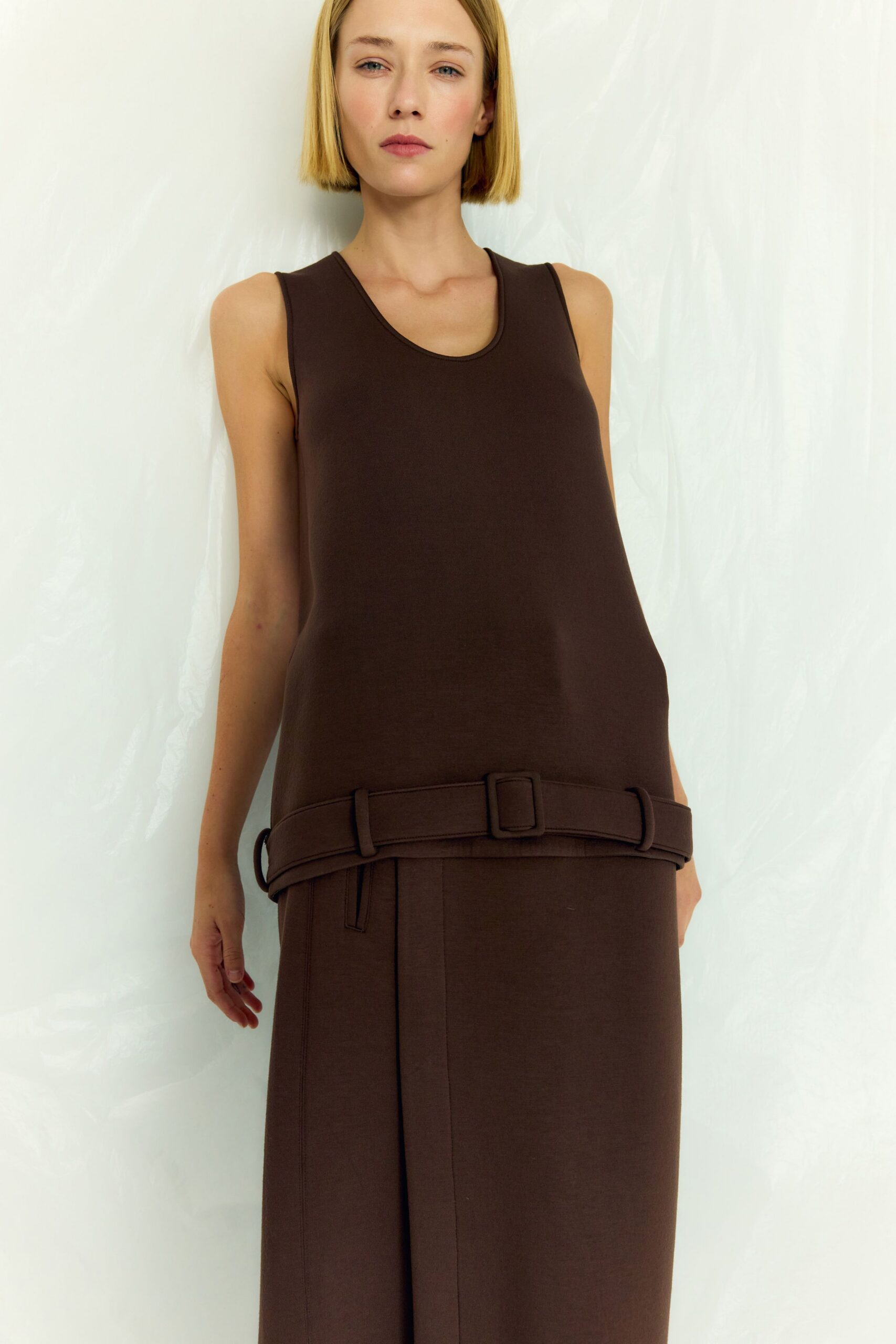 brown relaxed sleeveless dress