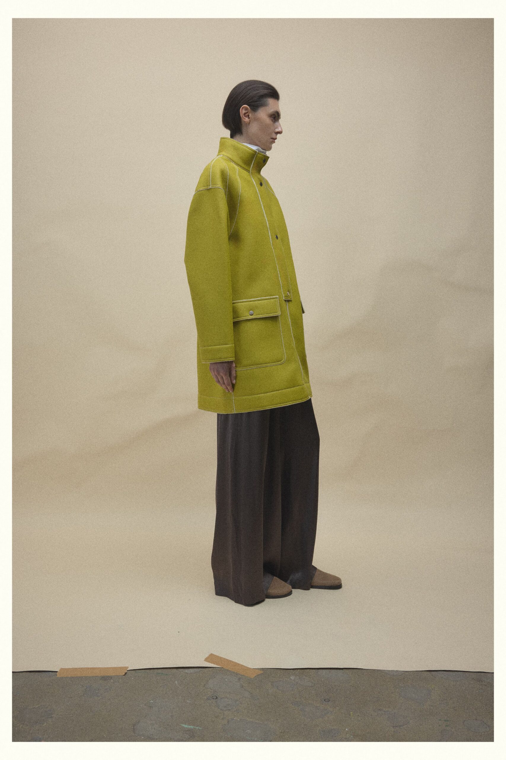 yellow cotton long-sleeve collared oversized buttoned pockets coat