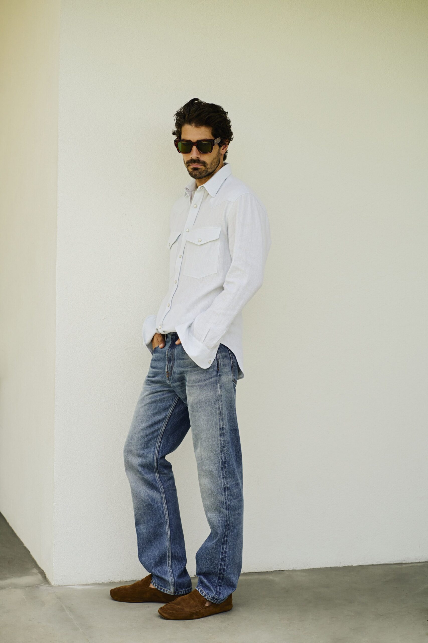 white relaxed shirt with blue jeans