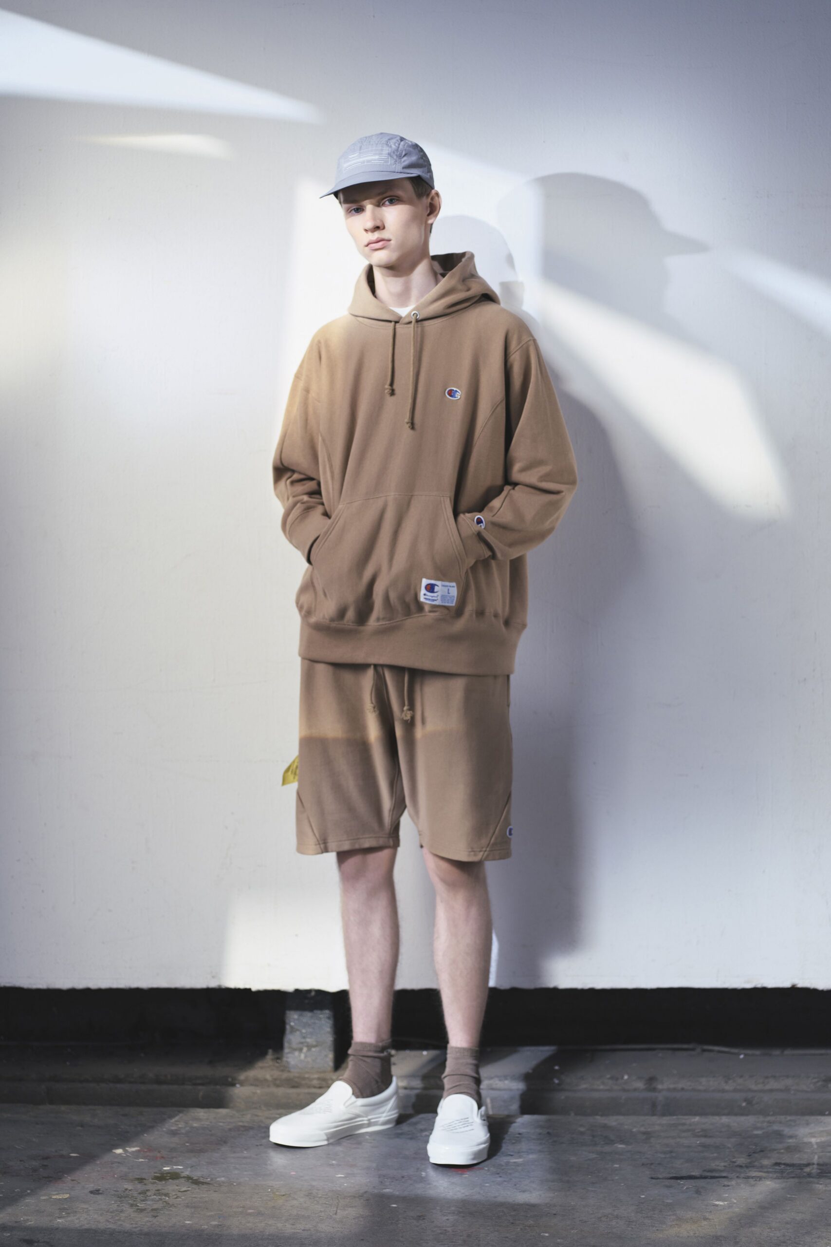 brown cotton long-sleeve hooded relaxed hoodie