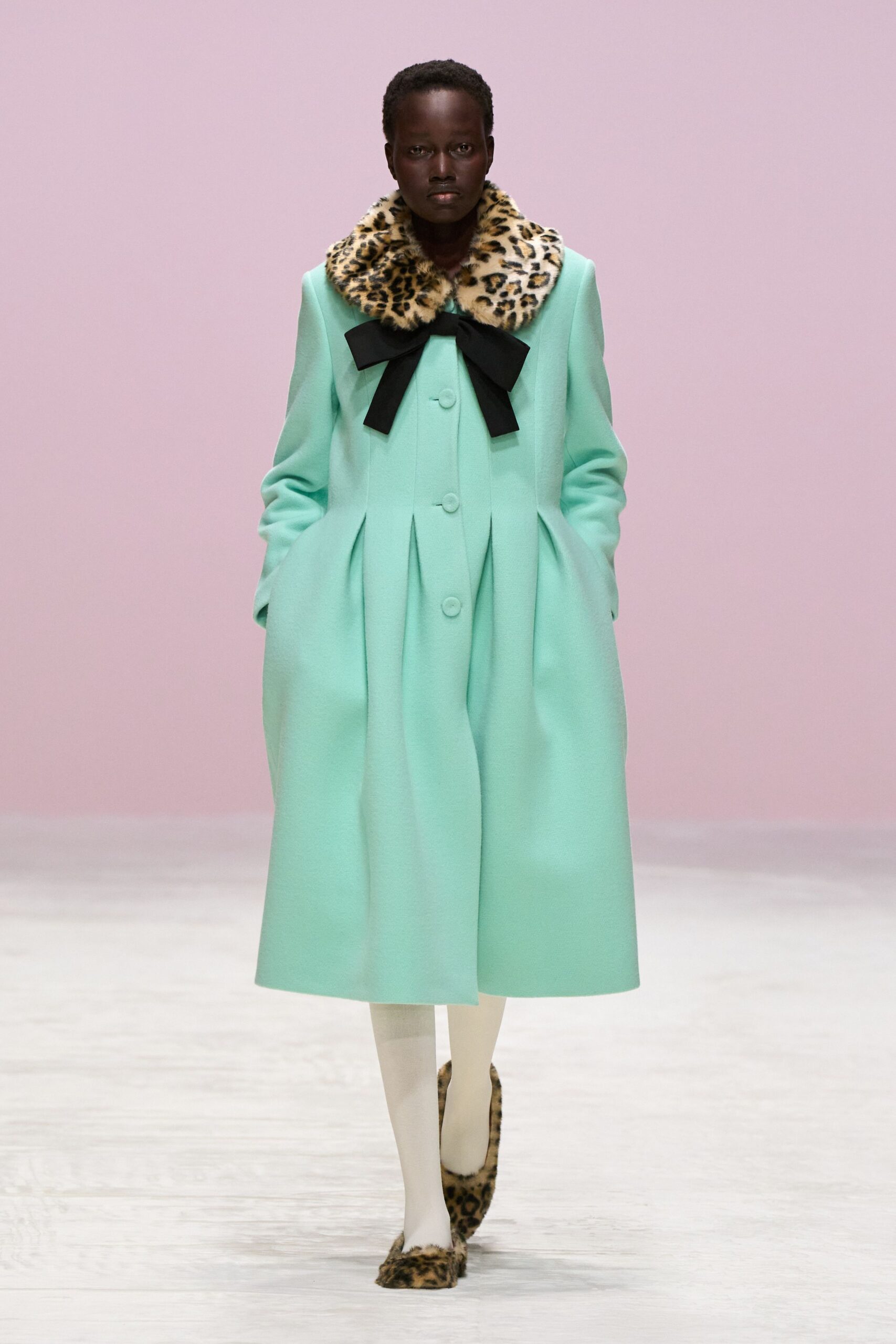 green wool long-sleeve collared relaxed pleated buttoned coat