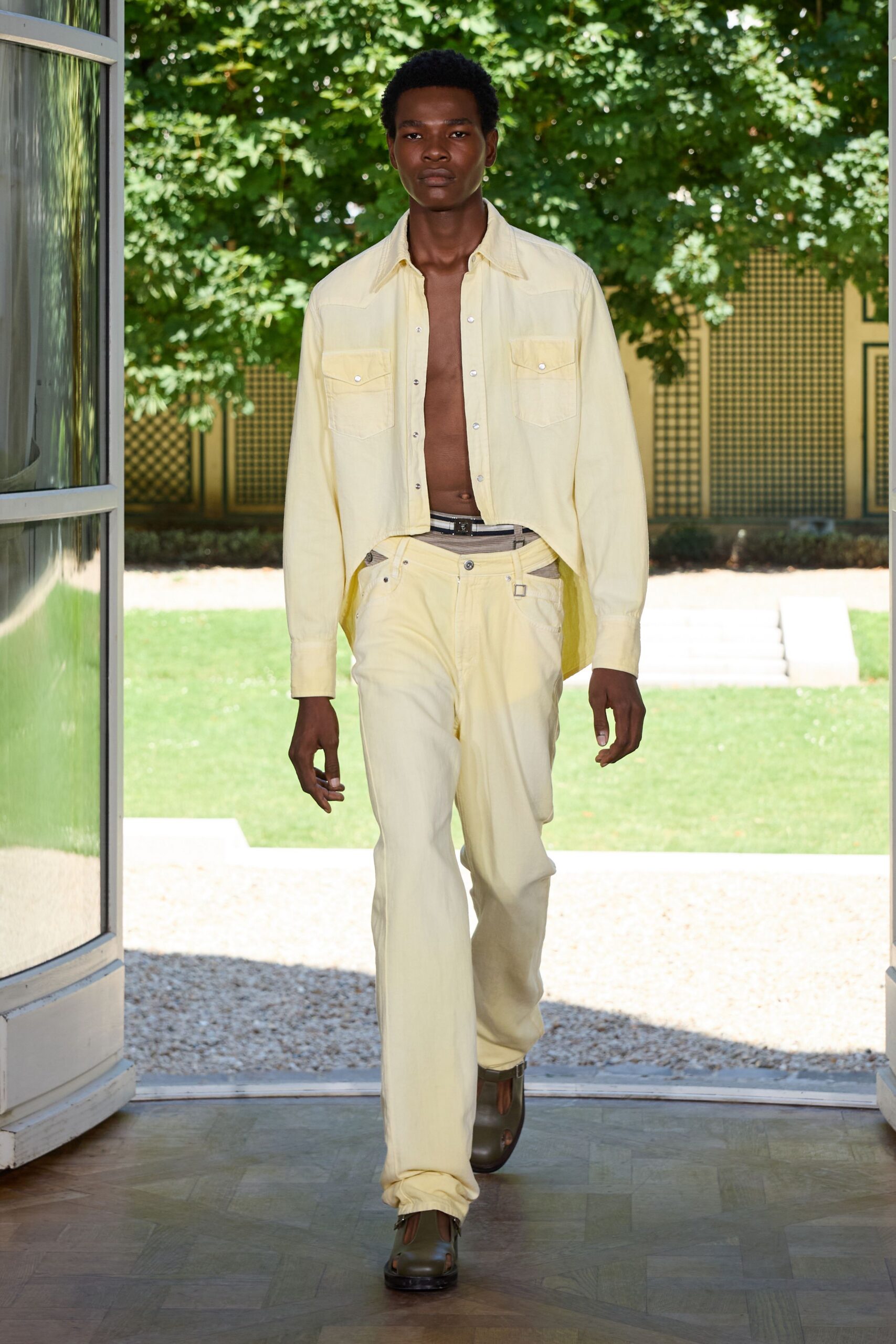 yellow cotton long-sleeve collared relaxed shirt