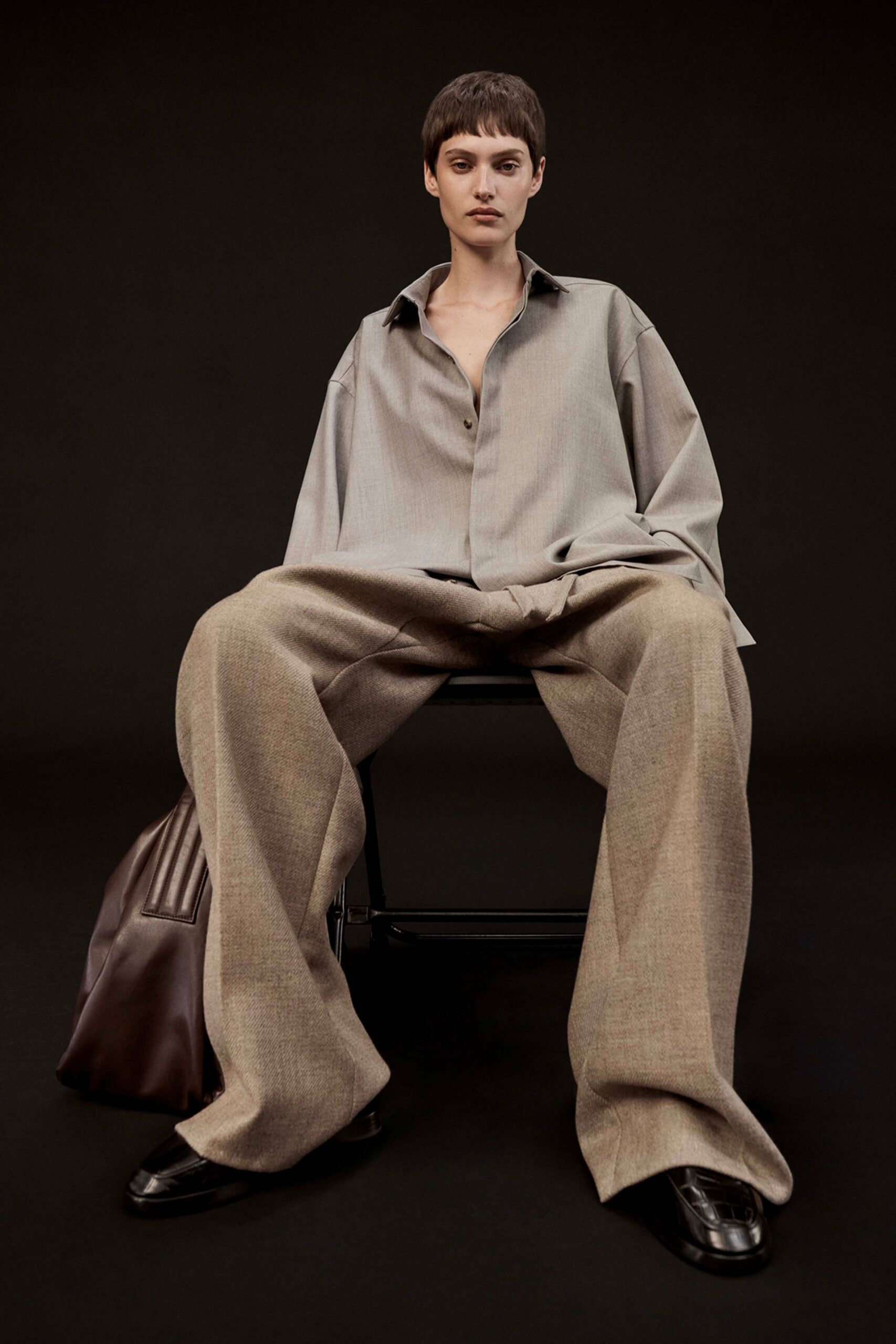 gray cotton long-sleeve collared oversized shirt